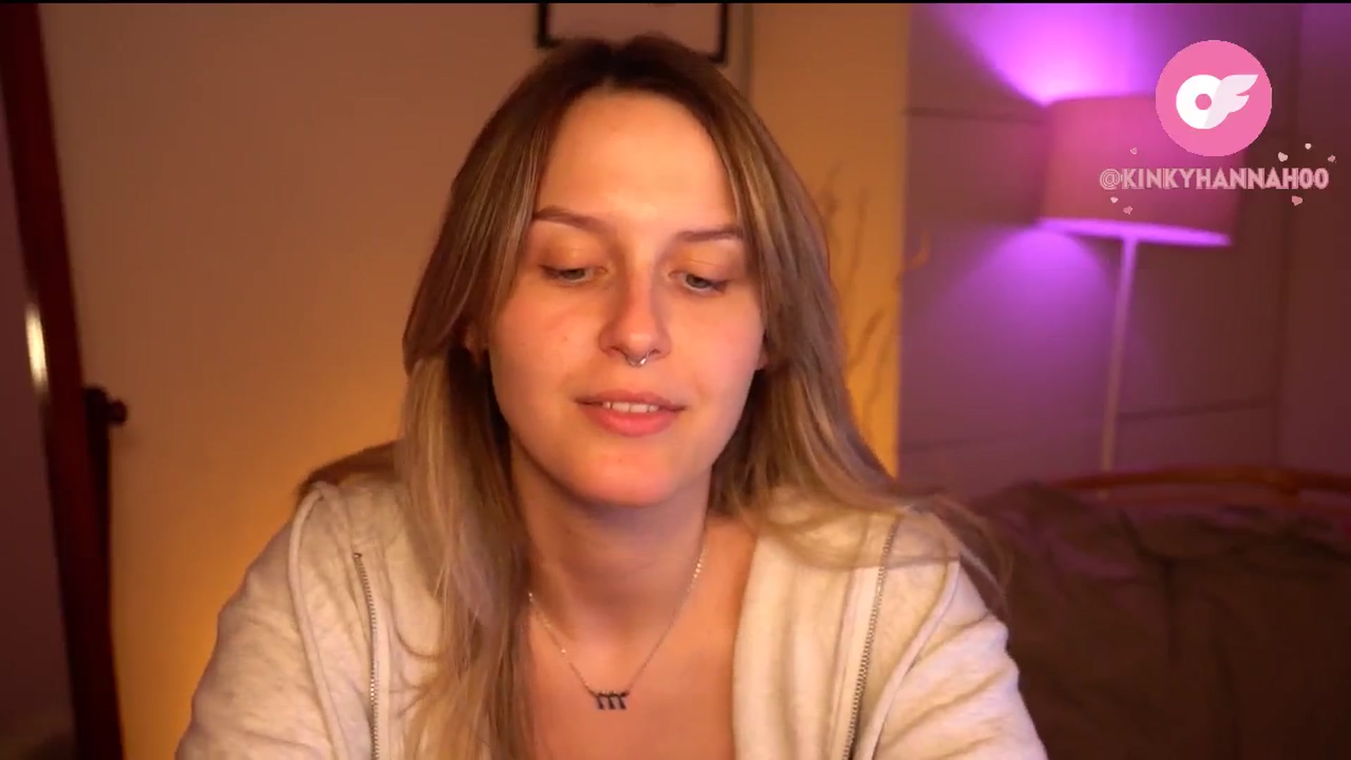 Gallery image thumbnail from sweetpulse_'s myfreecams stream on, 05/20/2024, 08:51 image 8 of 20