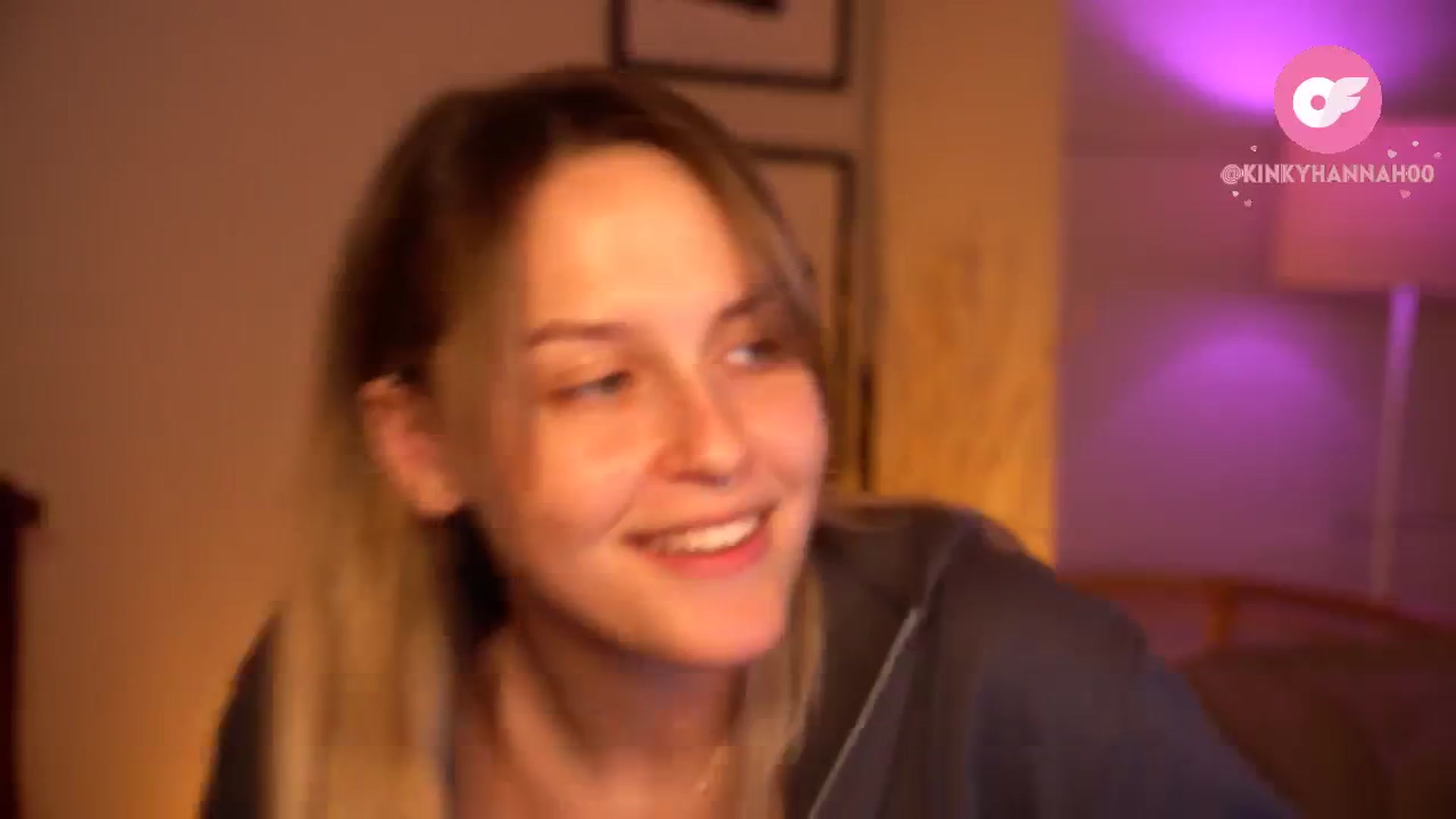 Gallery image thumbnail from sweetpulse_'s myfreecams stream on, 05/21/2024, 08:23 image 15 of 20