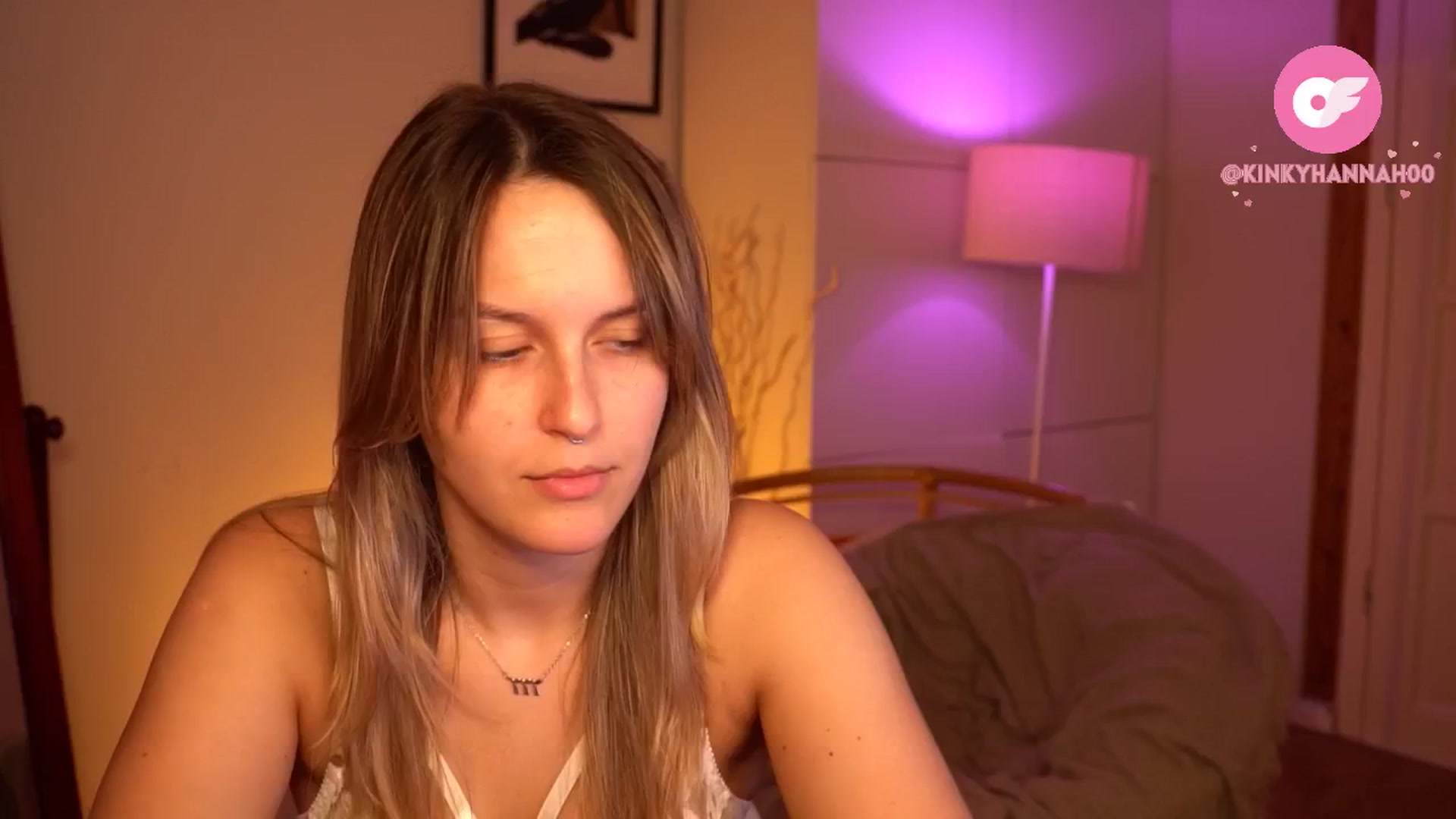 Gallery image thumbnail from sweetpulse_'s myfreecams stream on, 05/21/2024, 08:23 image 2 of 20