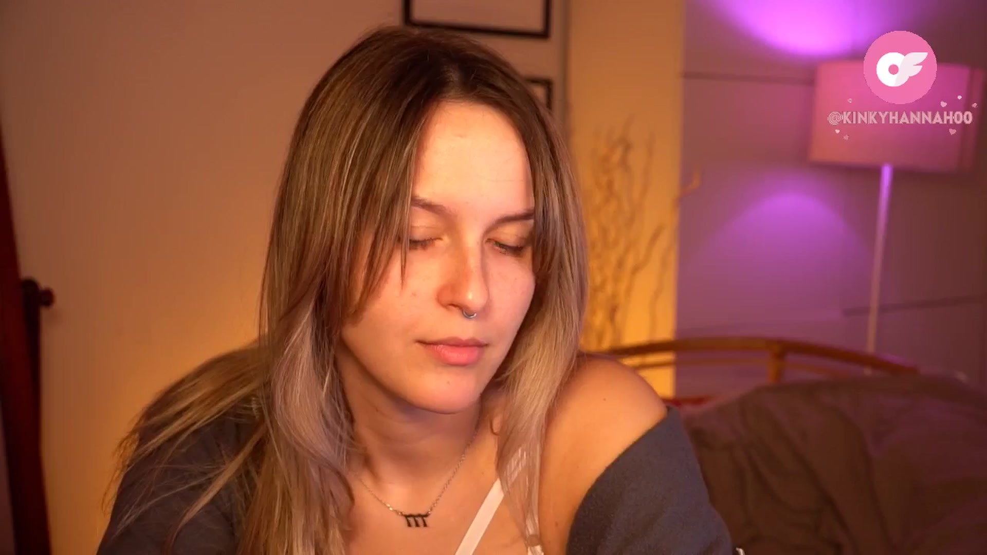 Gallery image thumbnail from sweetpulse_'s myfreecams stream on, 05/21/2024, 08:23 image 8 of 20