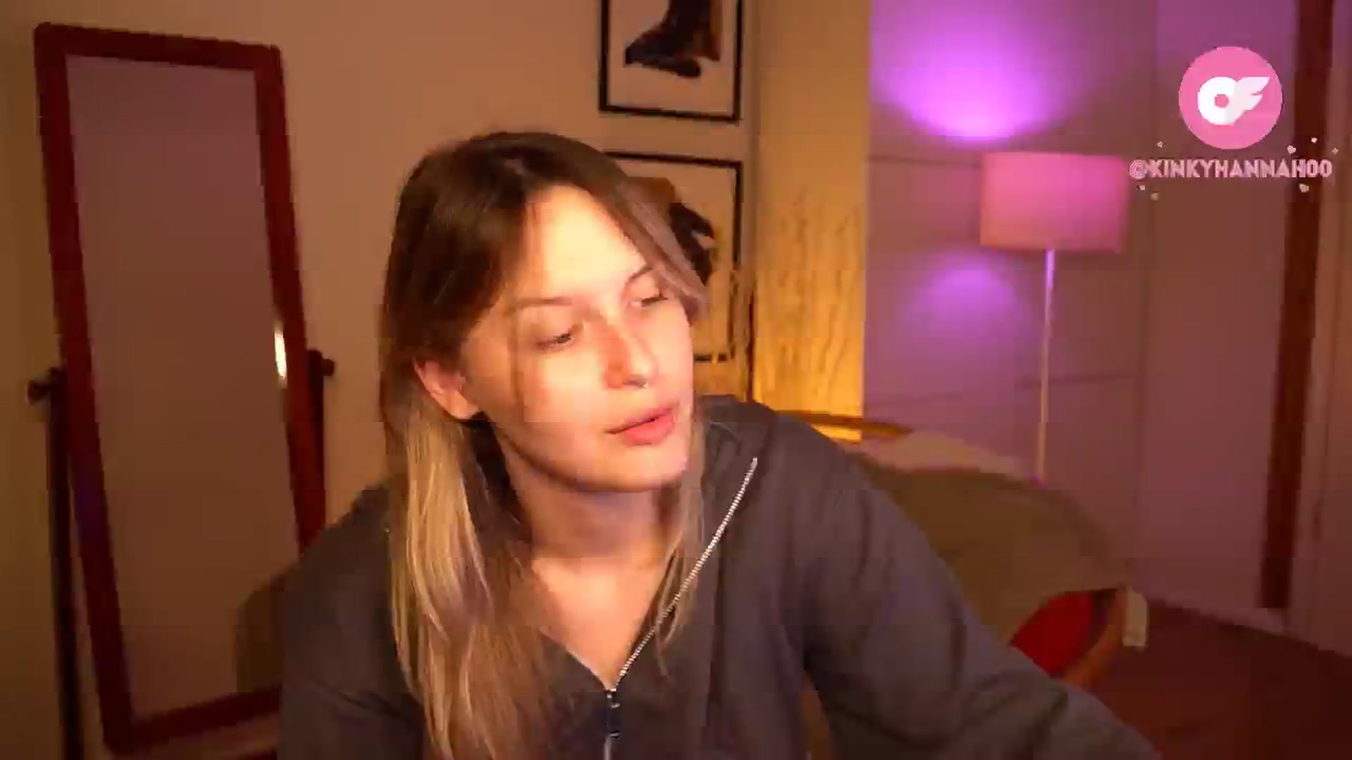 Gallery image thumbnail from sweetpulse_'s myfreecams stream on, 06/03/2024, 07:13 image 19 of 20