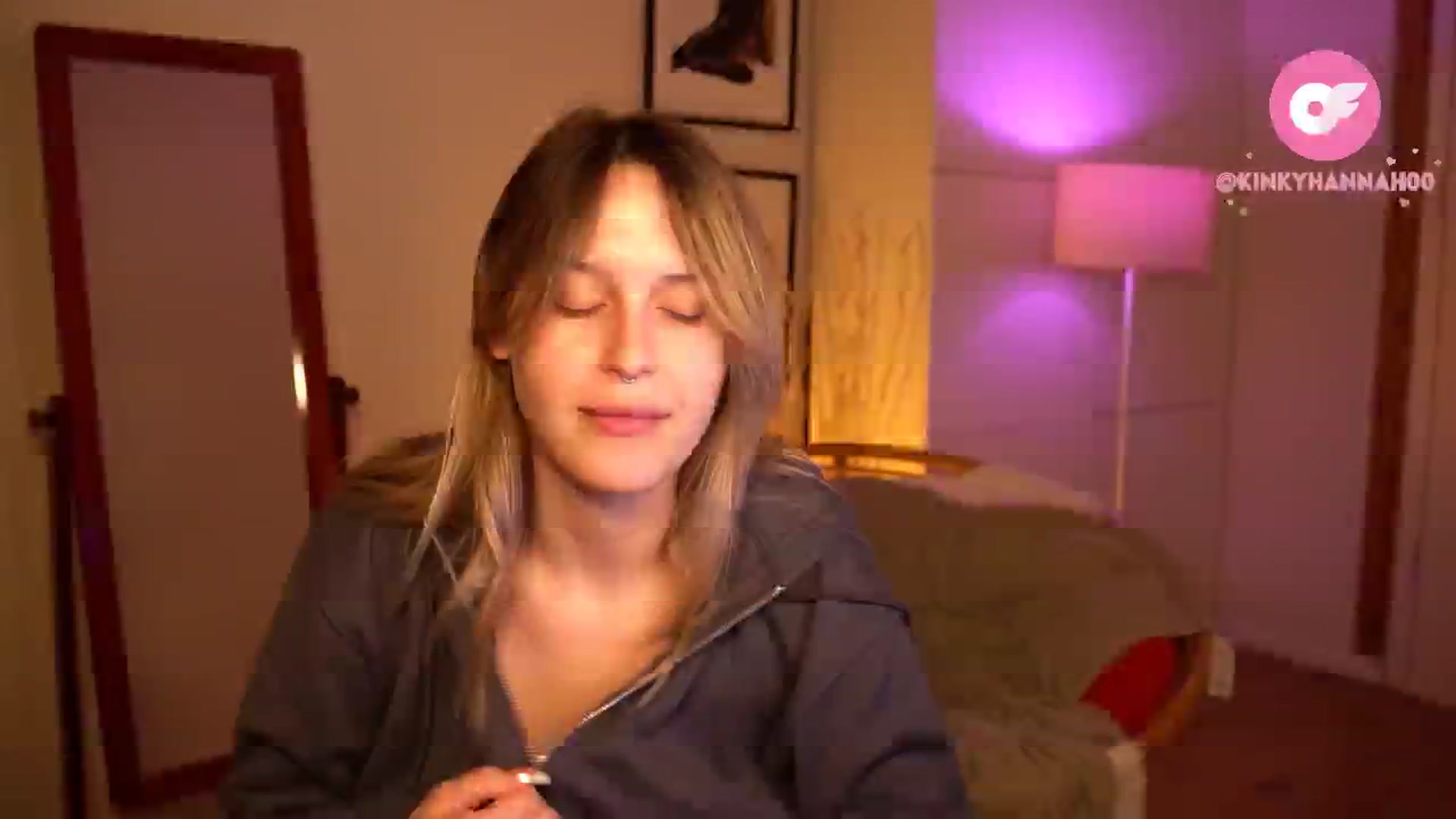Gallery image thumbnail from sweetpulse_'s myfreecams stream on, 06/03/2024, 07:13 image 10 of 20