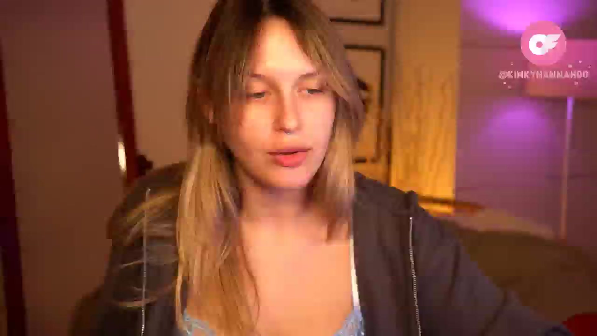 Gallery image thumbnail from sweetpulse_'s myfreecams stream on, 06/03/2024, 07:13 image 2 of 20