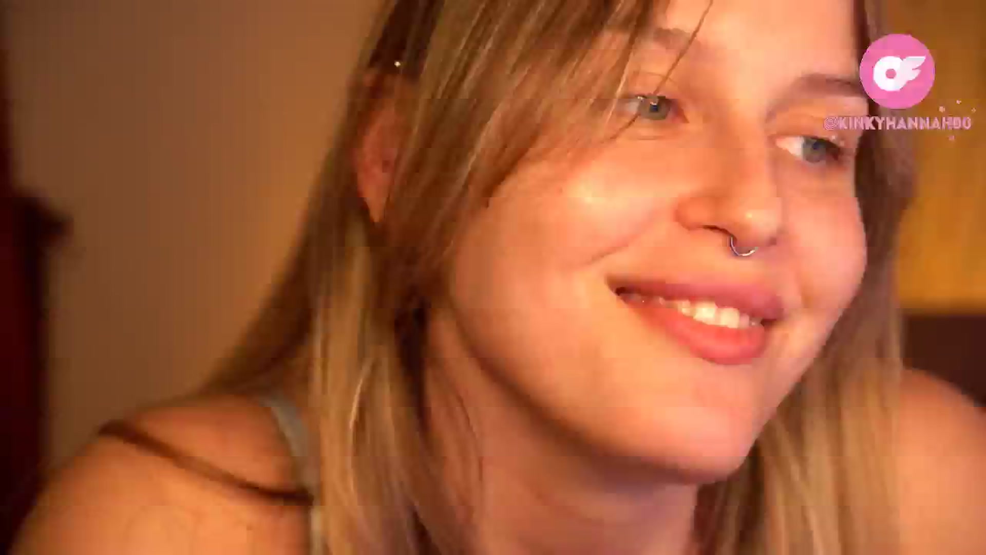 Gallery image thumbnail from sweetpulse_'s myfreecams stream on, 06/03/2024, 08:13 image 17 of 20