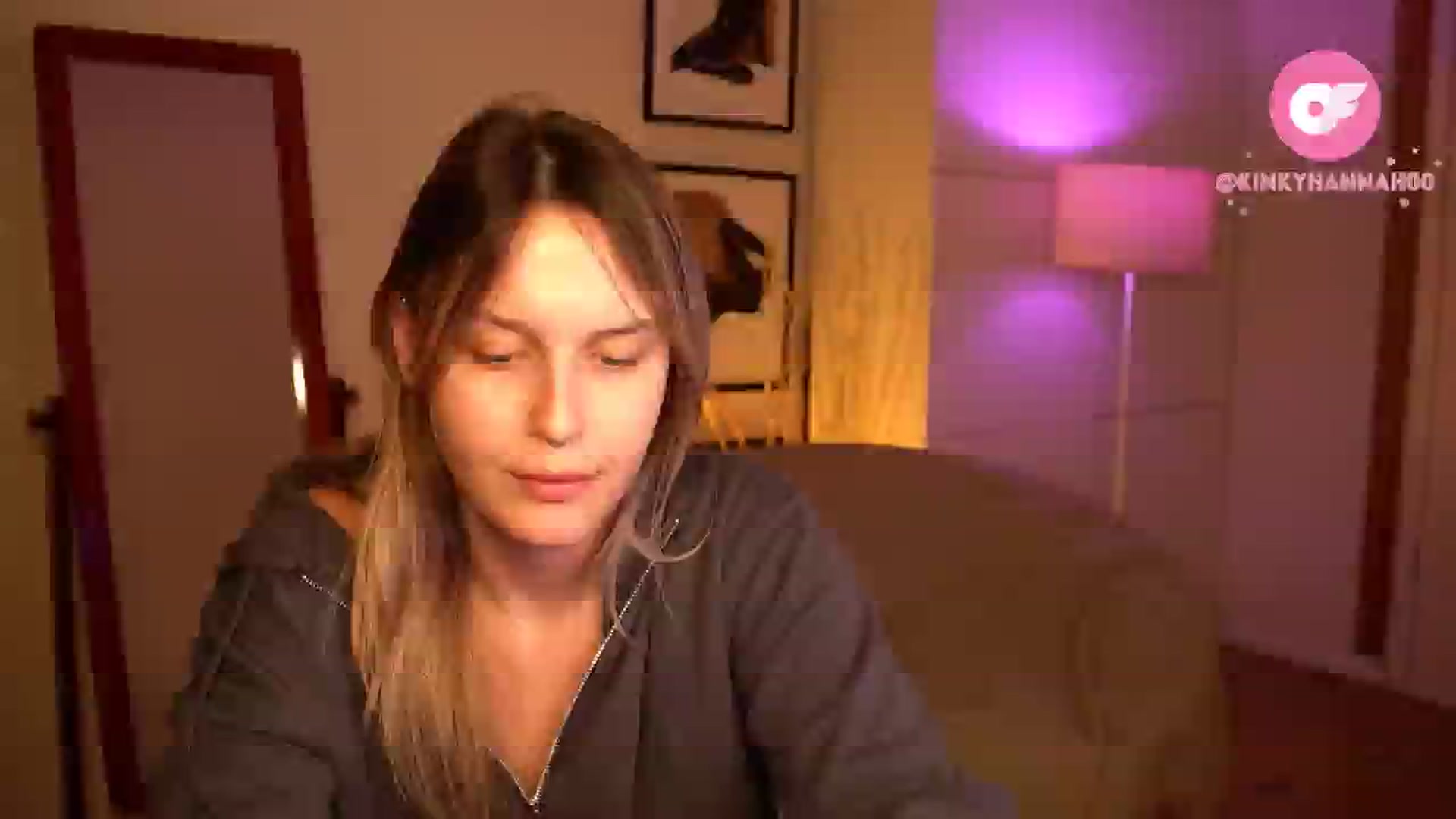 Gallery image thumbnail from sweetpulse_'s myfreecams stream on, 06/03/2024, 08:13 image 4 of 20