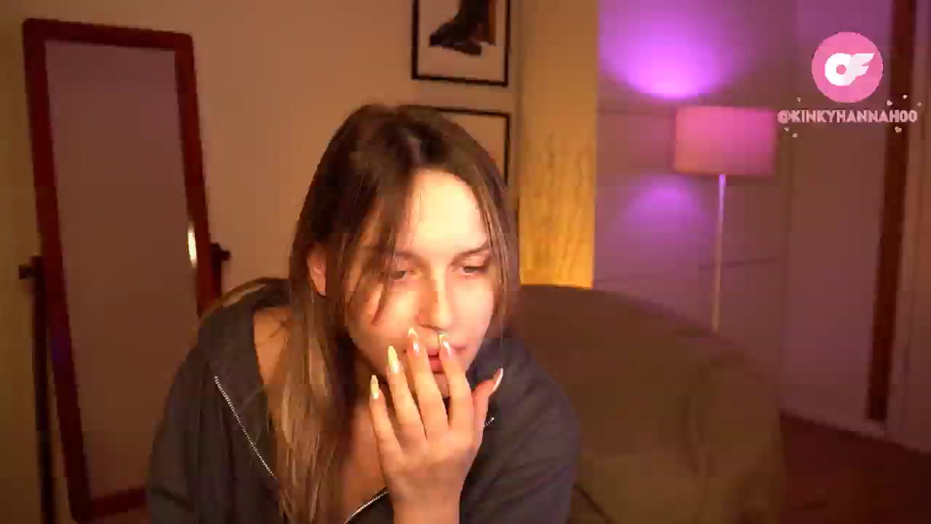 Gallery image thumbnail from sweetpulse_'s myfreecams stream on, 06/03/2024, 08:13 image 1 of 20