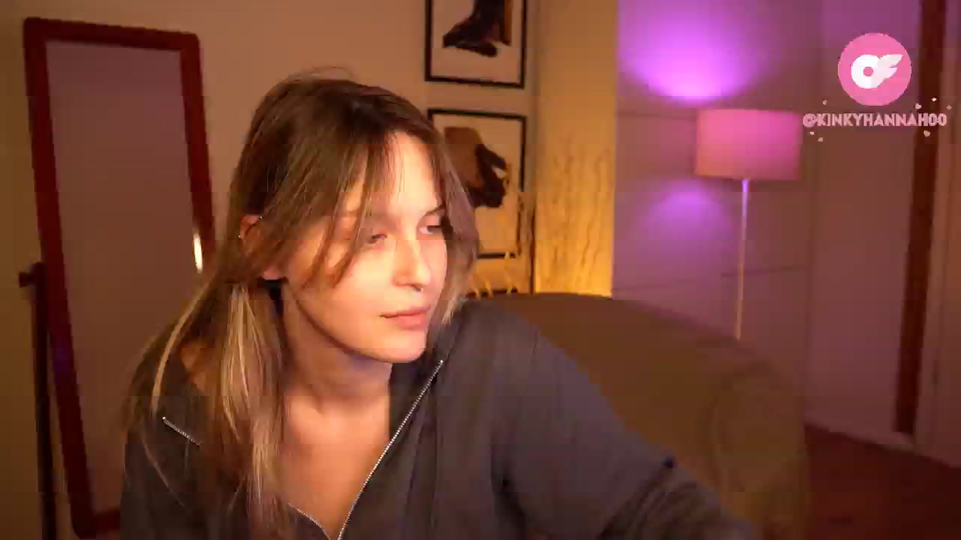 Gallery image thumbnail from sweetpulse_'s myfreecams stream on, 06/03/2024, 08:13 image 2 of 20