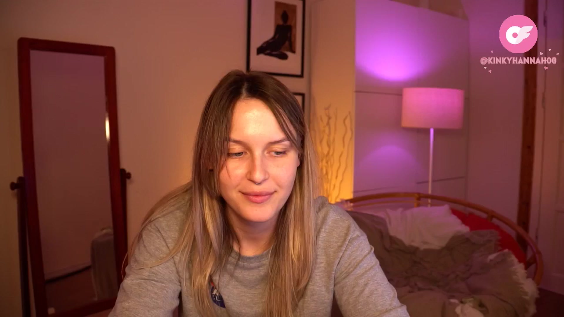 Gallery image thumbnail from sweetpulse_'s myfreecams stream on, 06/04/2024, 07:25 image 15 of 20