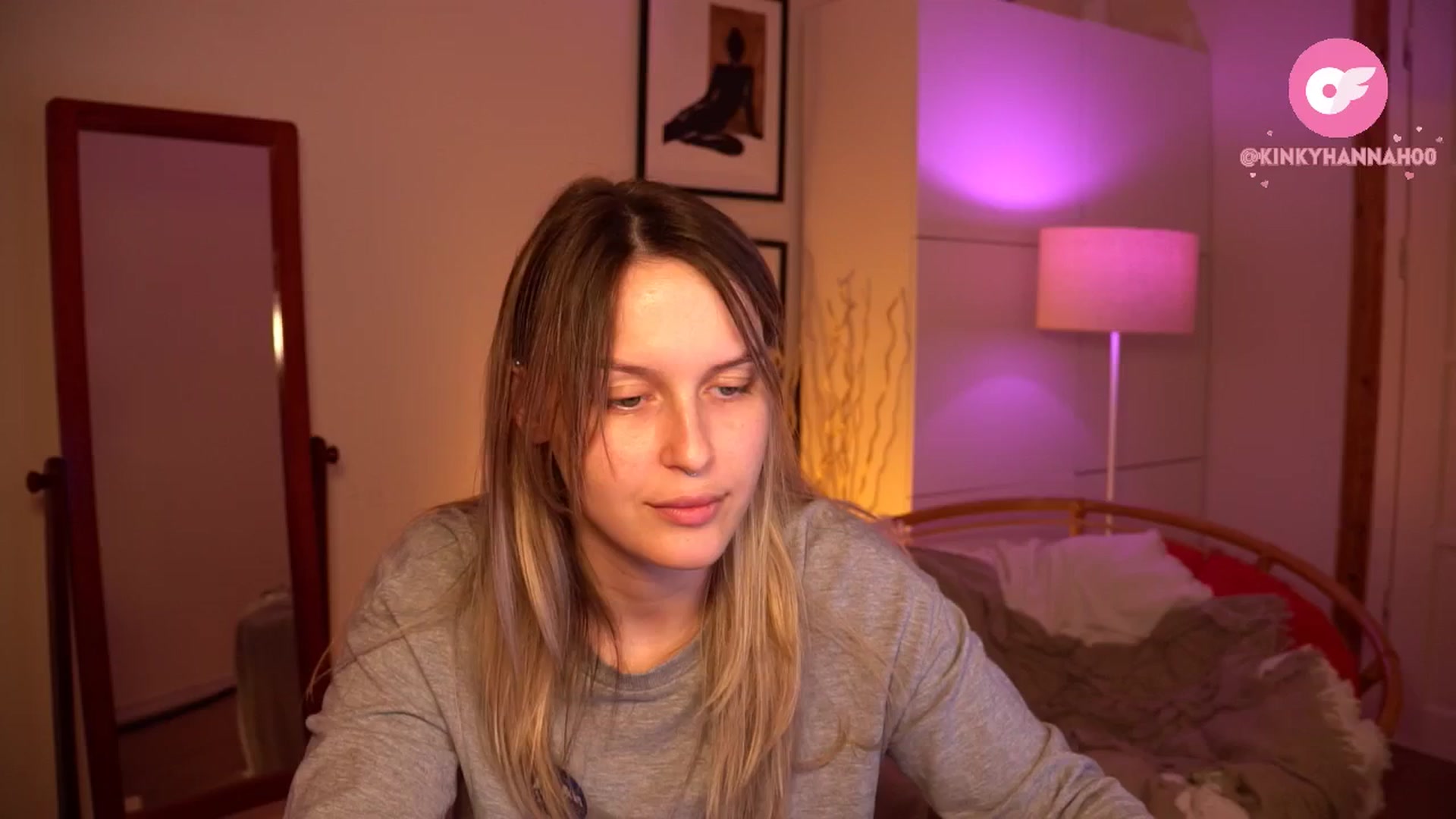Gallery image thumbnail from sweetpulse_'s myfreecams stream on, 06/04/2024, 07:25 image 17 of 20