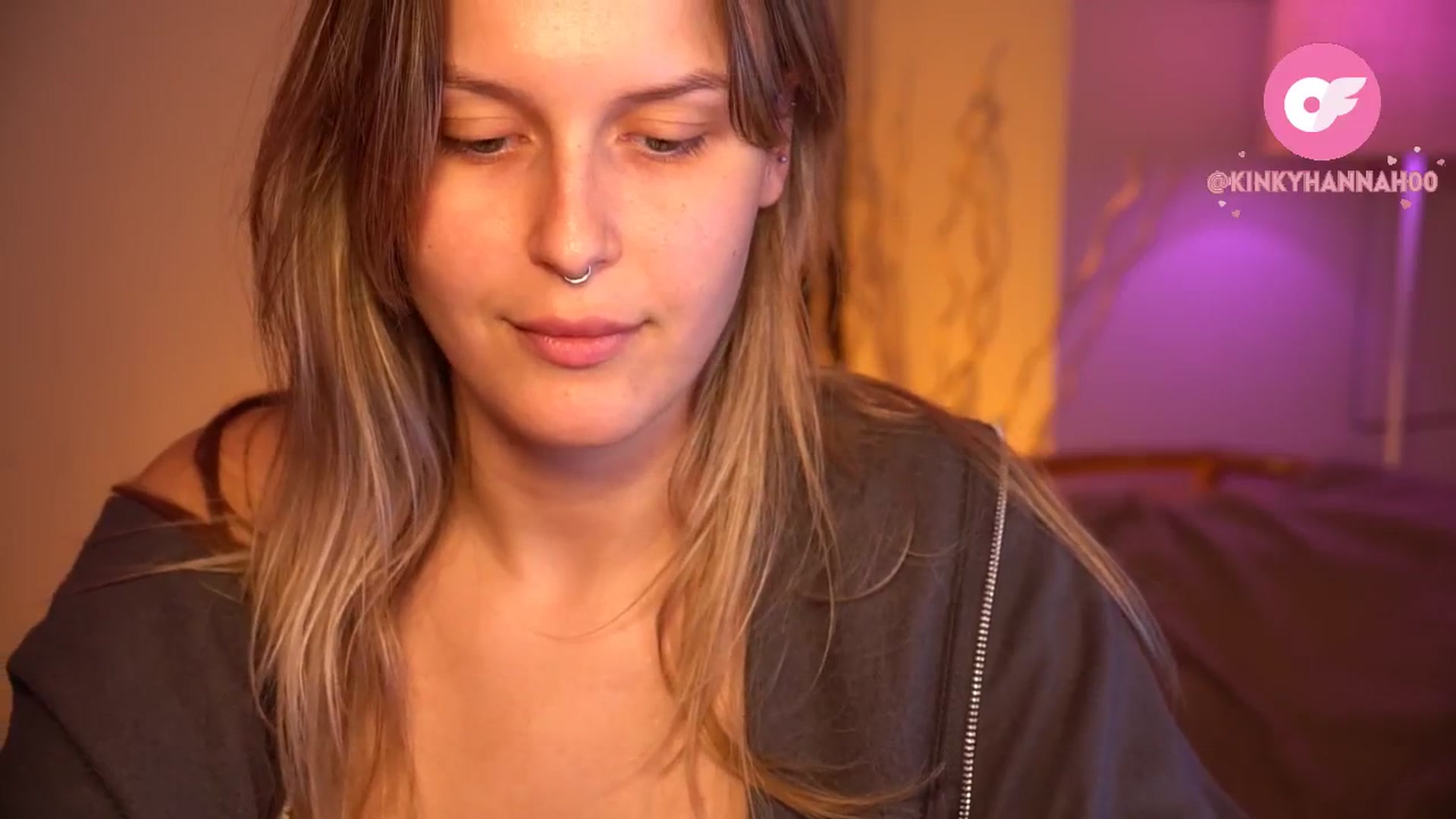 Gallery image thumbnail from sweetpulse_'s myfreecams stream on, 06/09/2024, 09:05 image 17 of 20