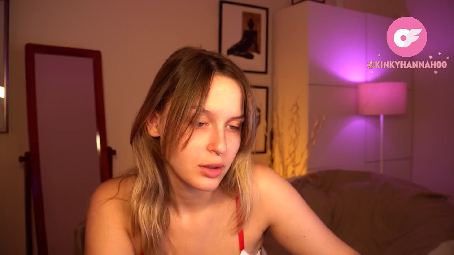 Gallery image thumbnail from sweetpulse_'s myfreecams stream on, 06/10/2024, 05:32 image 16 of 20