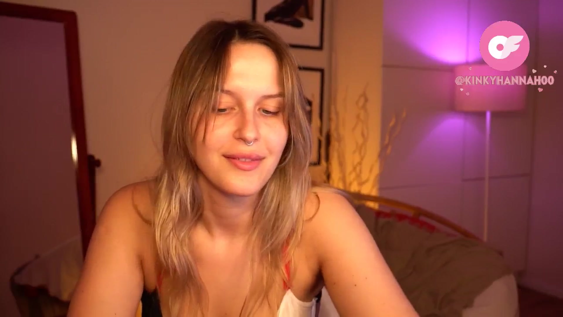 Gallery image thumbnail from sweetpulse_'s myfreecams stream on, 06/10/2024, 06:39 image 2 of 20