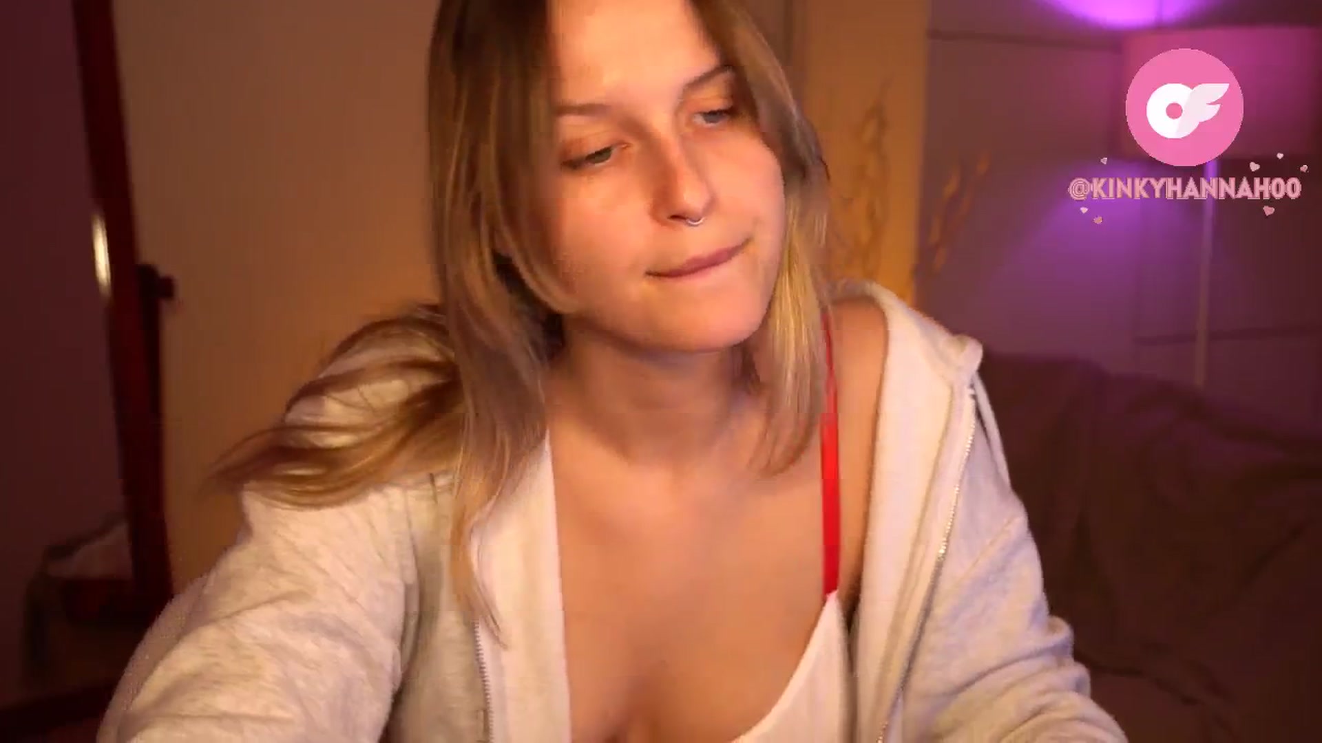 Gallery image thumbnail from sweetpulse_'s myfreecams stream on, 06/10/2024, 07:46 image 13 of 20