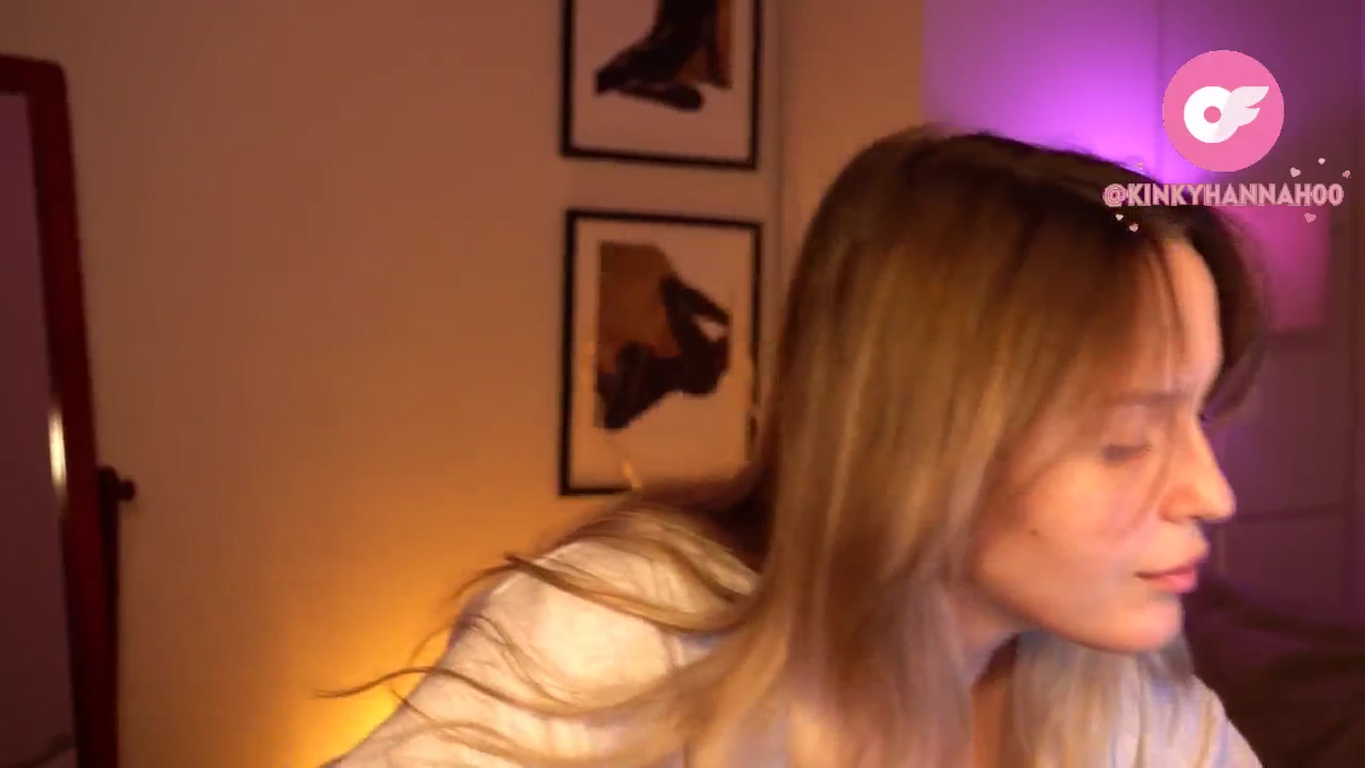 Gallery image thumbnail from sweetpulse_'s myfreecams stream on, 06/10/2024, 07:46 image 9 of 20