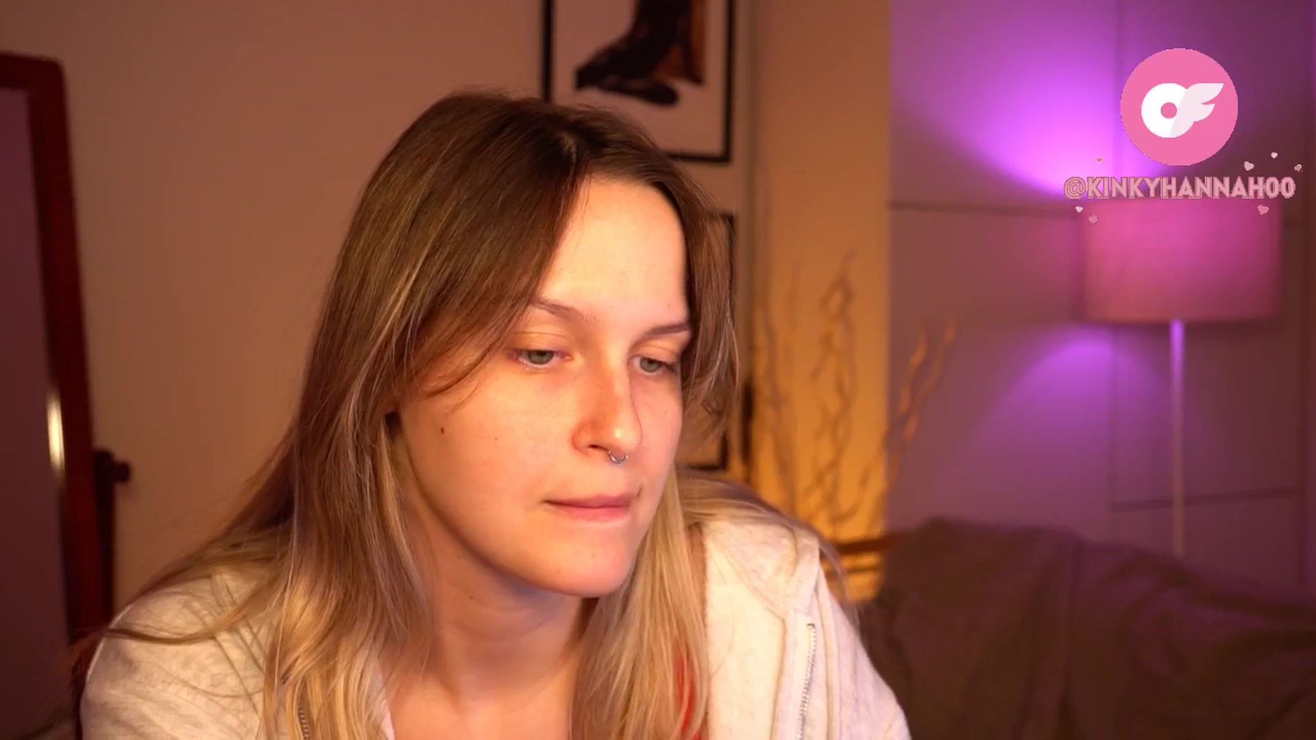 Gallery image thumbnail from sweetpulse_'s myfreecams stream on, 06/10/2024, 07:46 image 10 of 20