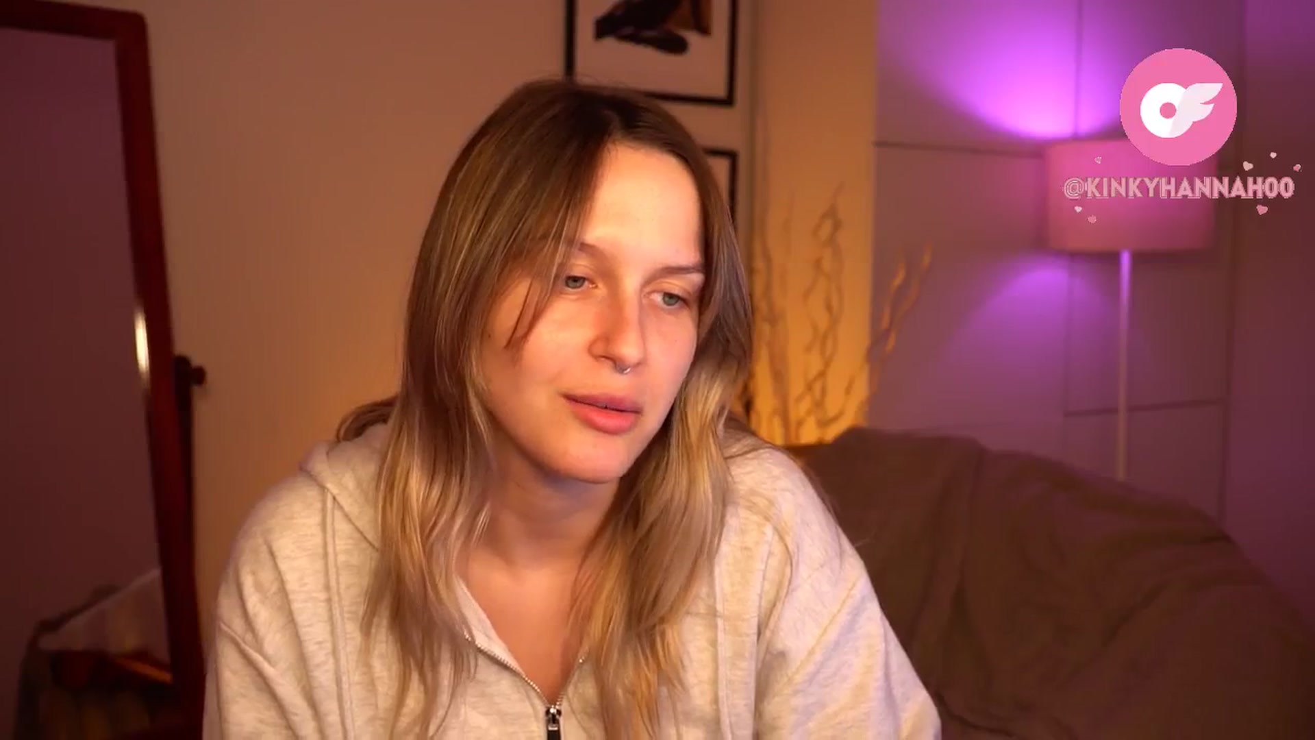 Gallery image thumbnail from sweetpulse_'s myfreecams stream on, 06/10/2024, 07:46 image 3 of 20