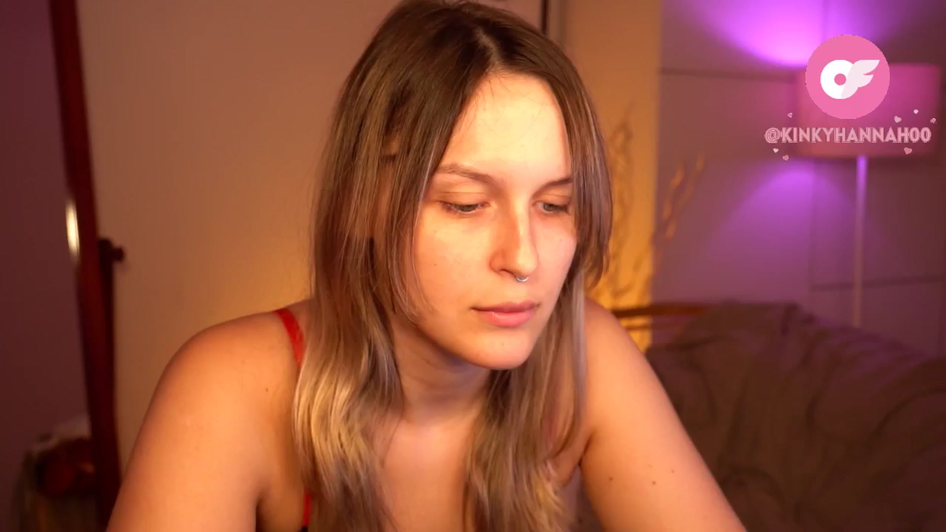 Gallery image thumbnail from sweetpulse_'s myfreecams stream on, 06/10/2024, 08:18 image 1 of 20