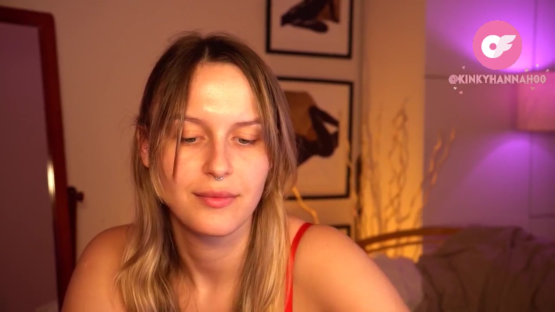 Gallery image thumbnail from sweetpulse_'s myfreecams stream on, 06/10/2024, 08:18 image 17 of 20