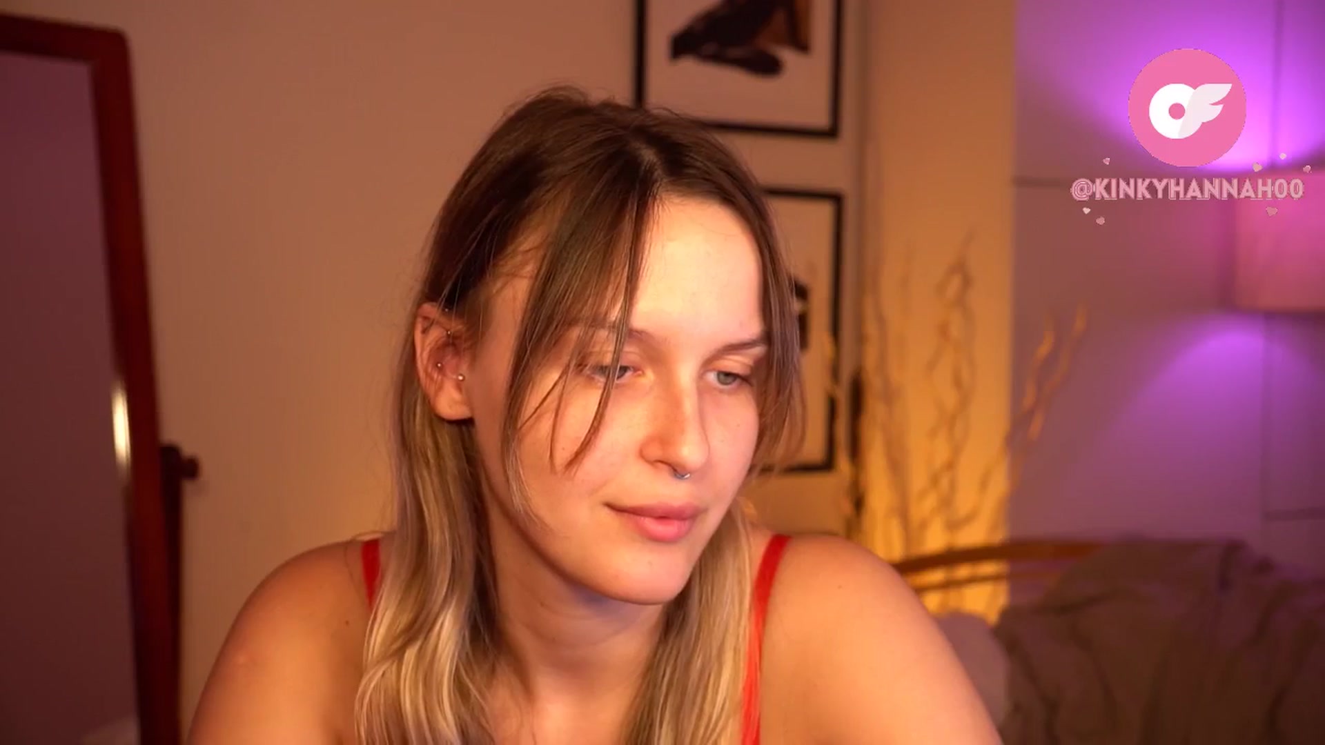 Gallery image thumbnail from sweetpulse_'s myfreecams stream on, 06/10/2024, 08:18 image 18 of 20