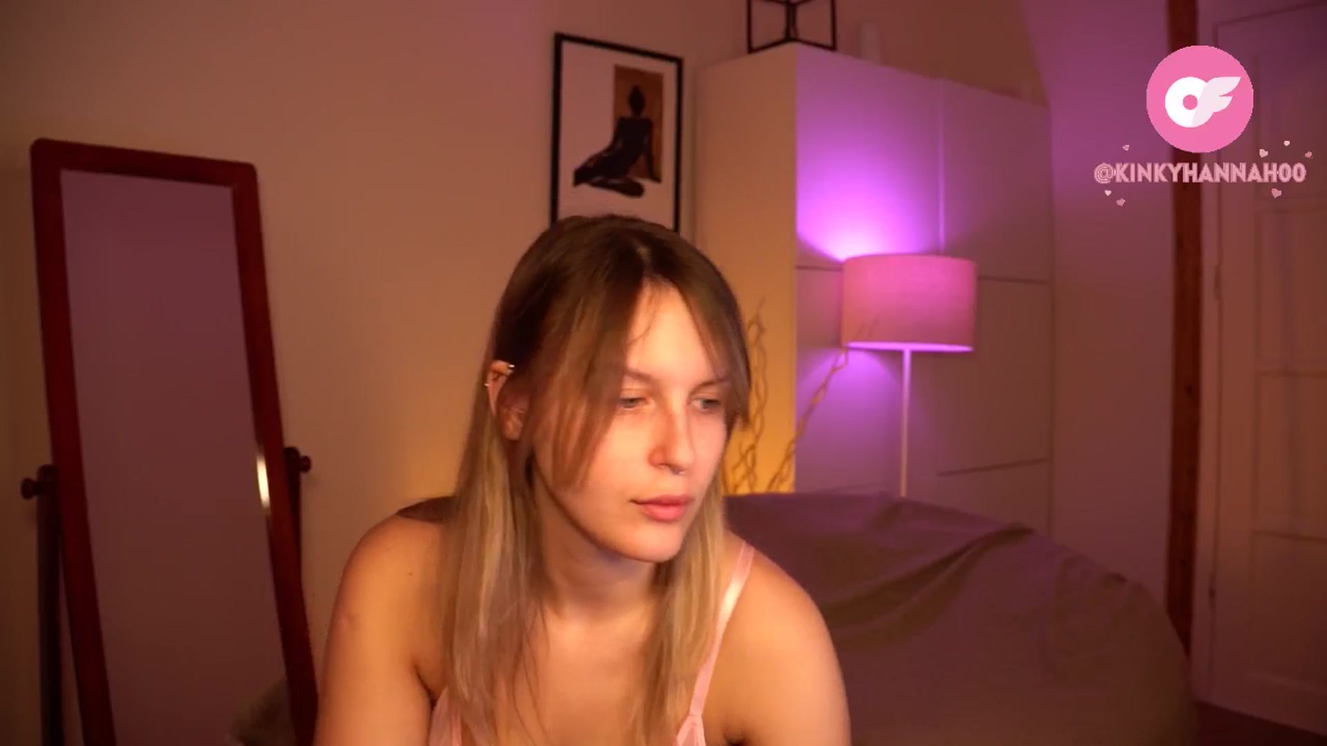 Gallery image thumbnail from sweetpulse_'s myfreecams stream on, 06/11/2024, 05:16 image 18 of 20