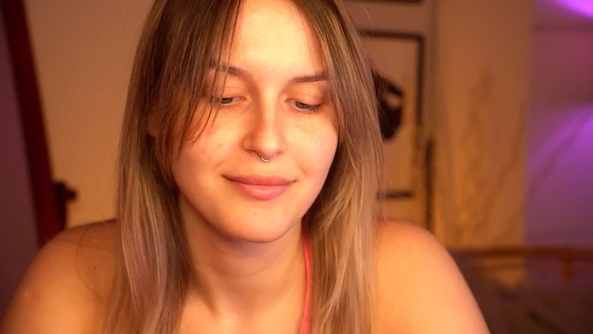 Gallery image thumbnail from sweetpulse_'s myfreecams stream on, 06/15/2024, 07:54 image 14 of 20