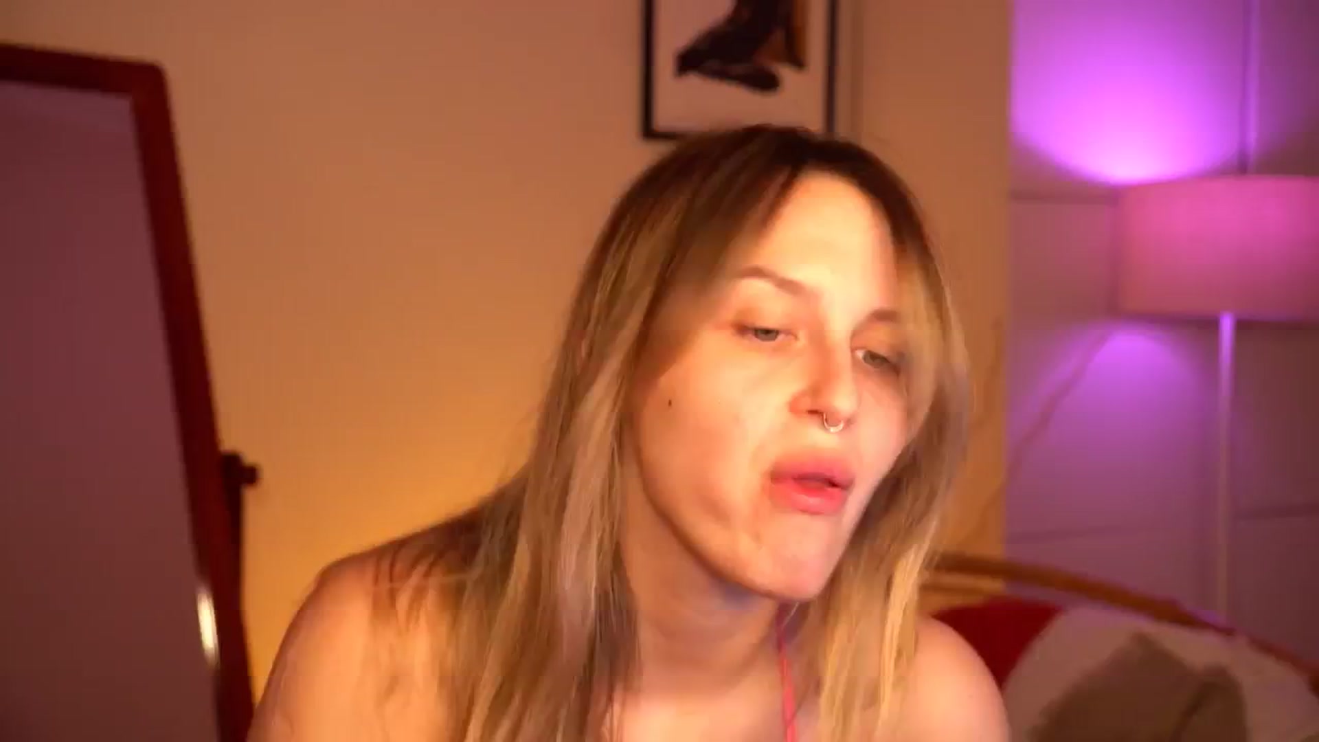 Gallery image thumbnail from sweetpulse_'s myfreecams stream on, 06/15/2024, 08:58 image 5 of 20