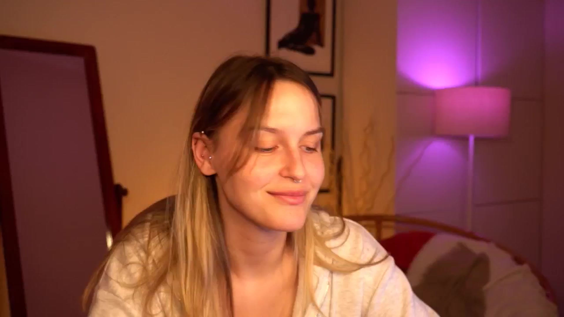 Gallery image thumbnail from sweetpulse_'s myfreecams stream on, 06/15/2024, 09:49 image 2 of 20