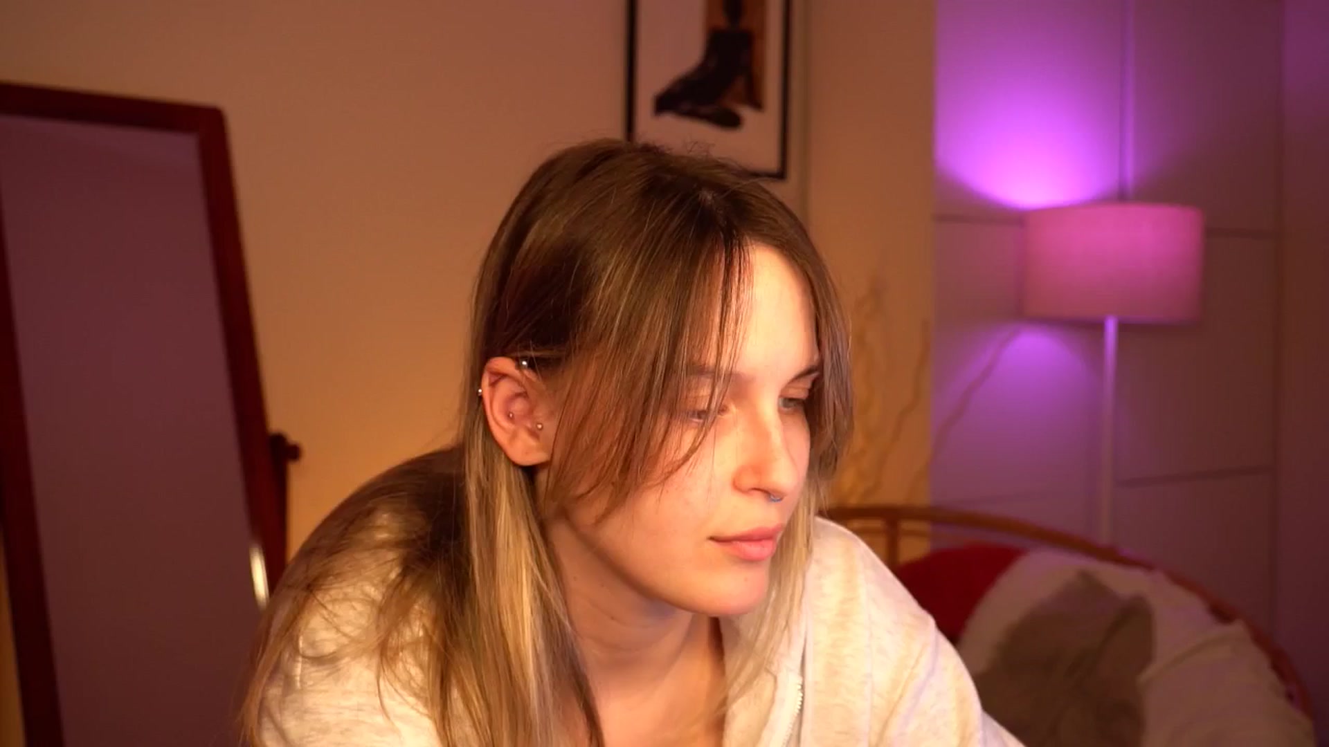 Gallery image thumbnail from sweetpulse_'s myfreecams stream on, 06/15/2024, 09:49 image 1 of 20