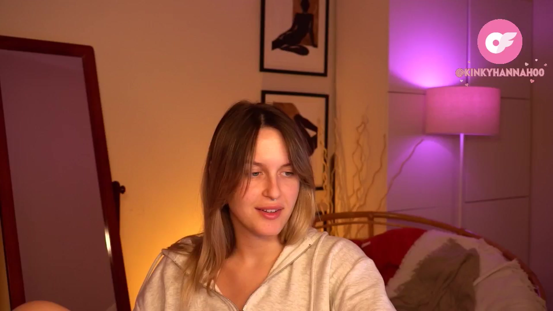 Gallery image thumbnail from sweetpulse_'s myfreecams stream on, 06/15/2024, 09:49 image 9 of 20