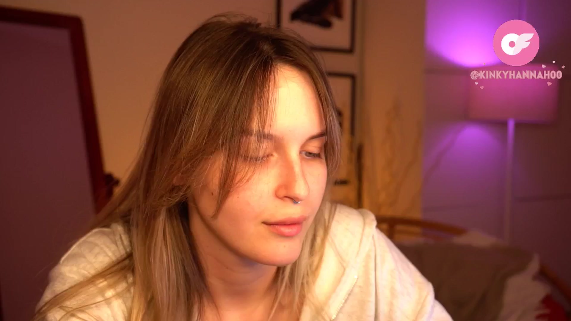 Gallery image thumbnail from sweetpulse_'s myfreecams stream on, 06/15/2024, 11:09 image 1 of 20
