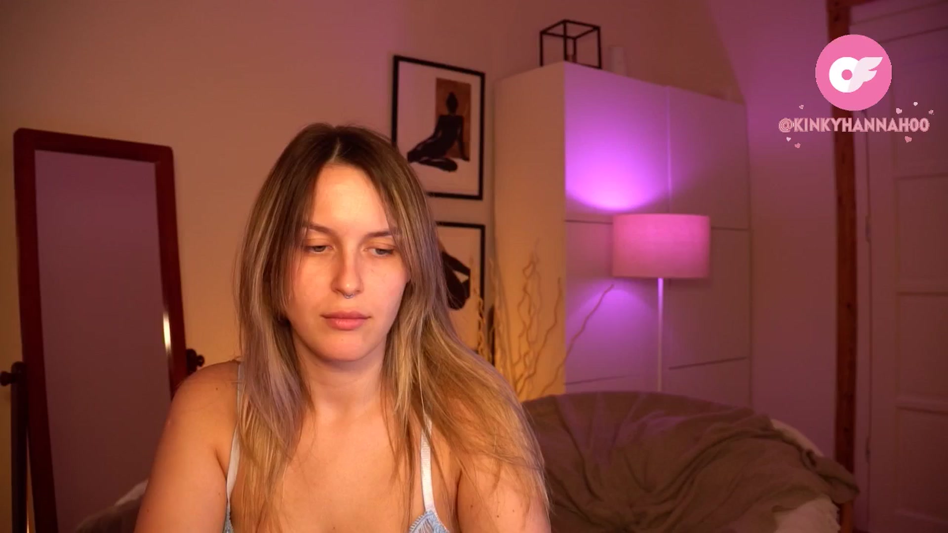 Gallery image thumbnail from sweetpulse_'s myfreecams stream on, 06/16/2024, 09:33 image 10 of 20