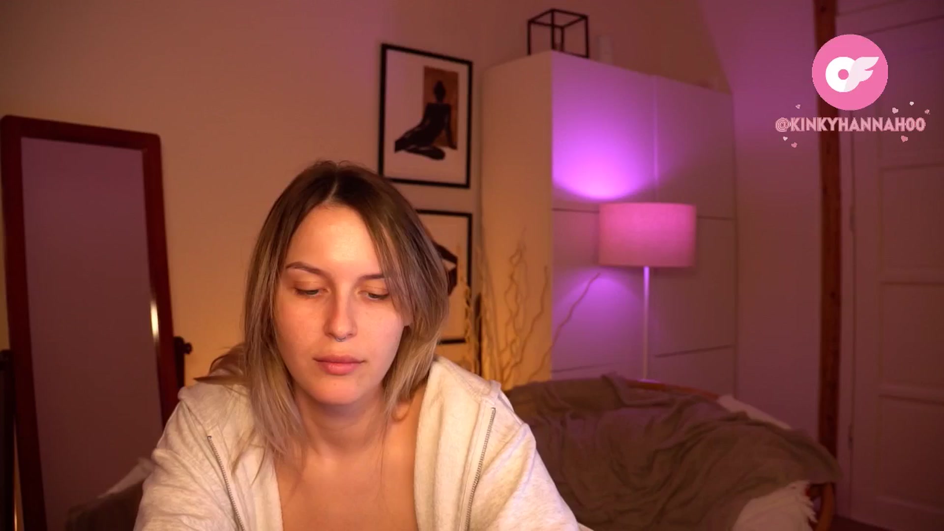 Gallery image thumbnail from sweetpulse_'s myfreecams stream on, 06/16/2024, 09:33 image 18 of 20