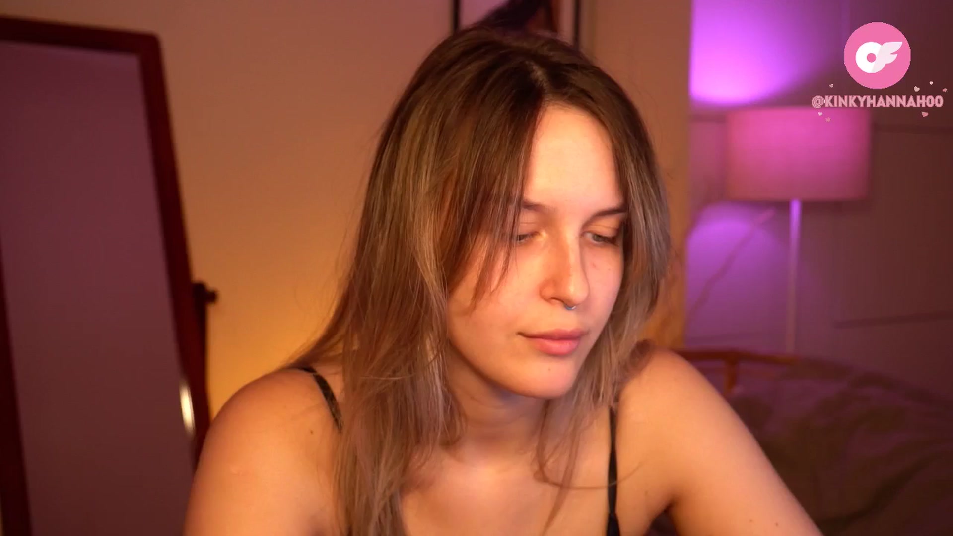Gallery image thumbnail from sweetpulse_'s myfreecams stream on, 06/17/2024, 07:28 image 19 of 20