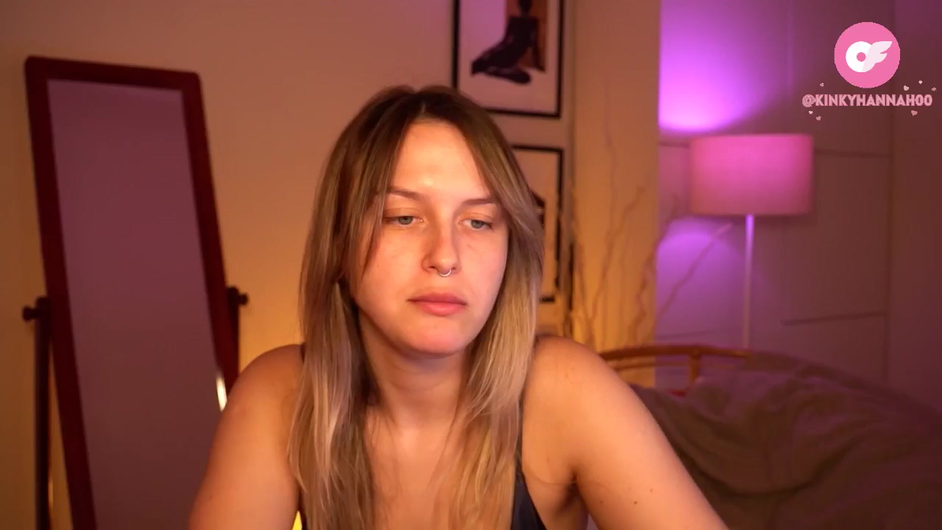 Gallery image thumbnail from sweetpulse_'s myfreecams stream on, 06/17/2024, 07:55 image 3 of 20