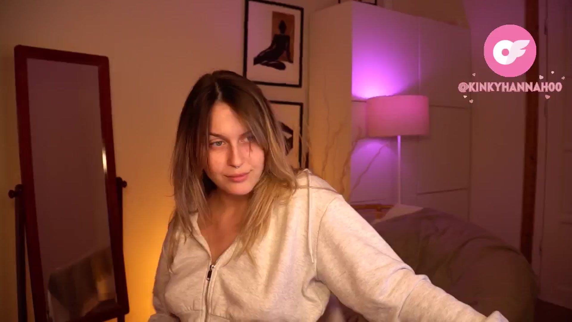 Gallery image thumbnail from sweetpulse_'s myfreecams stream on, 06/18/2024, 08:38 image 20 of 20