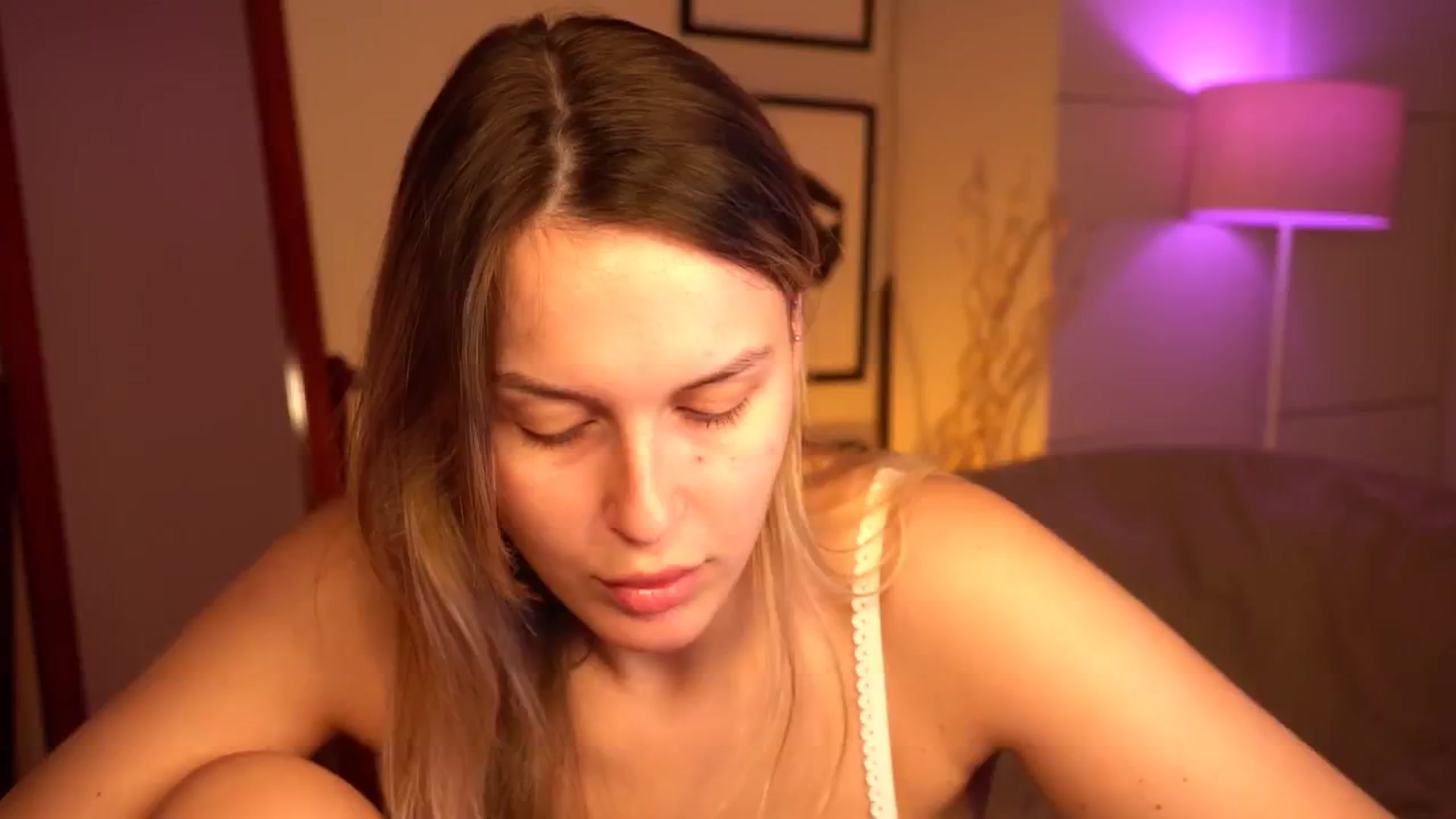 Gallery image thumbnail from sweetpulse_'s myfreecams stream on, 06/23/2024, 06:31 image 6 of 20
