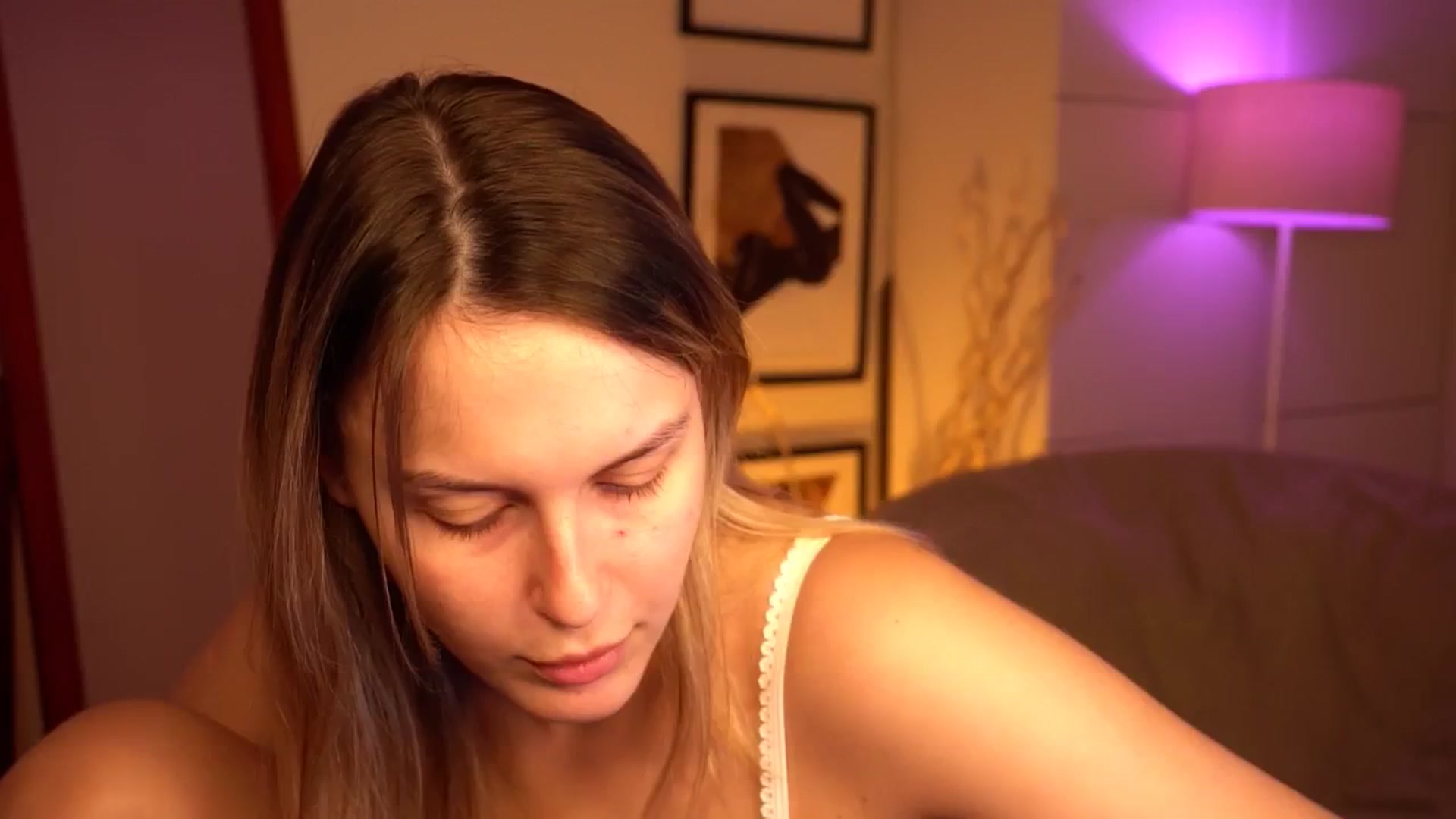 Gallery image thumbnail from sweetpulse_'s myfreecams stream on, 06/23/2024, 06:31 image 7 of 20
