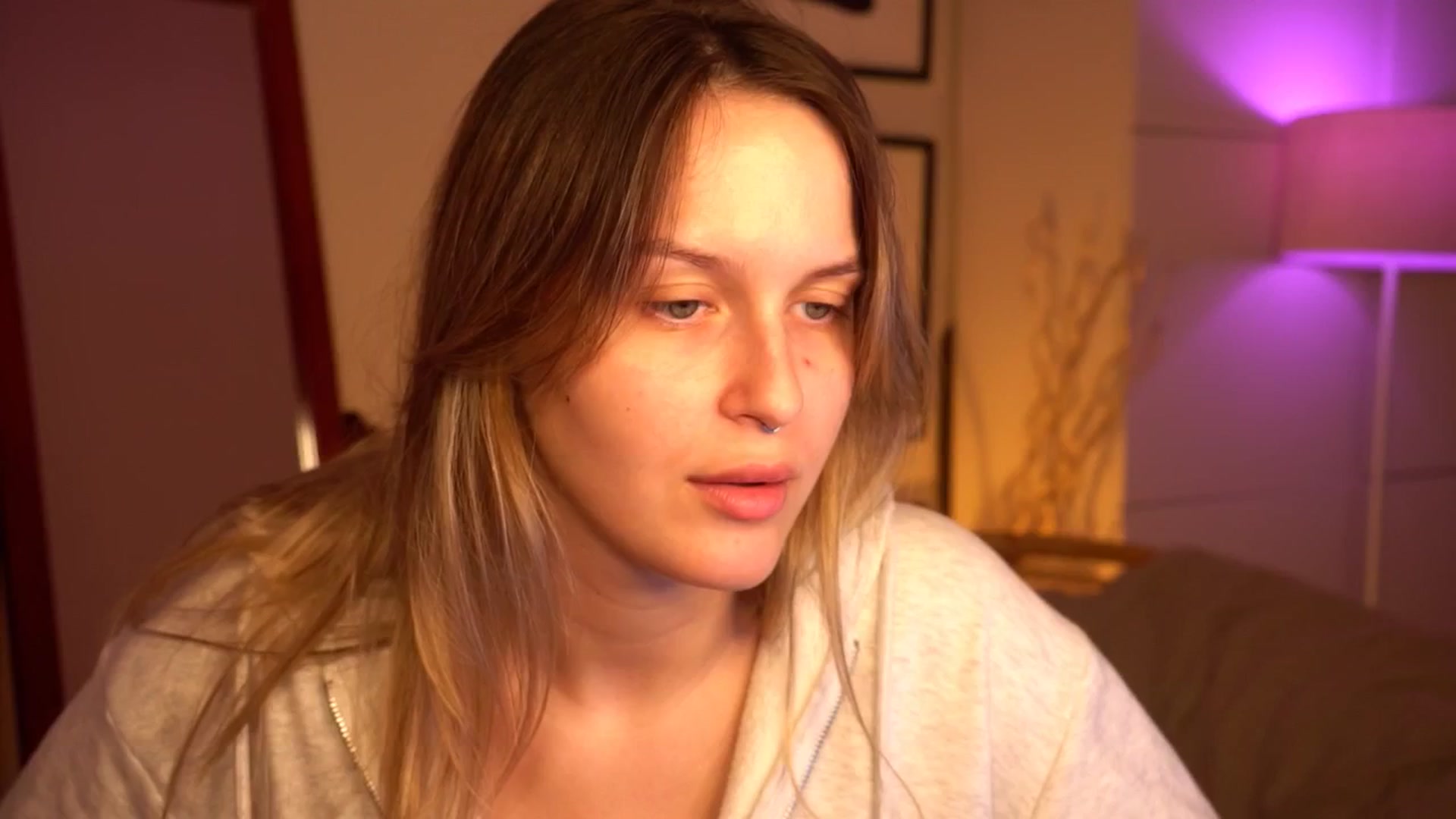 Gallery image thumbnail from sweetpulse_'s myfreecams stream on, 06/23/2024, 09:16 image 1 of 20