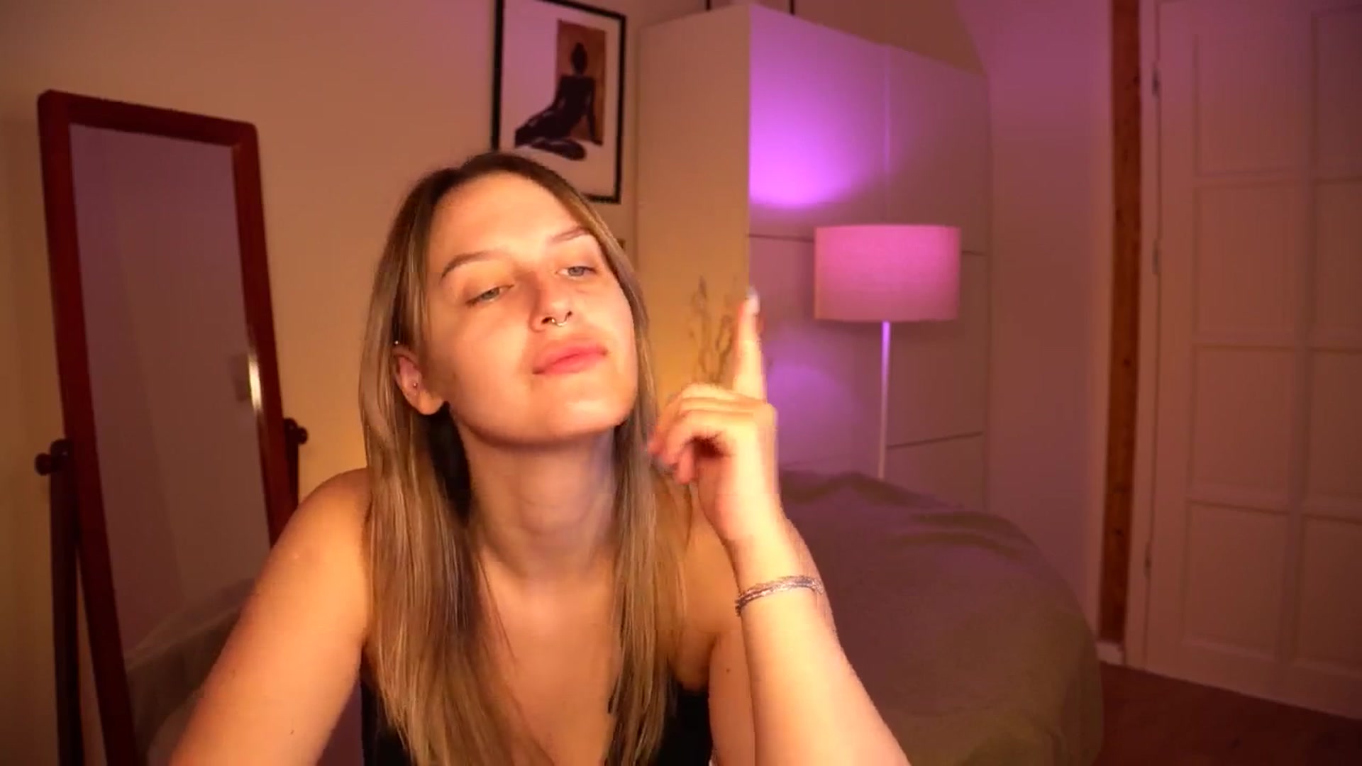 Gallery image thumbnail from sweetpulse_'s myfreecams stream on, 06/24/2024, 06:07 image 2 of 20