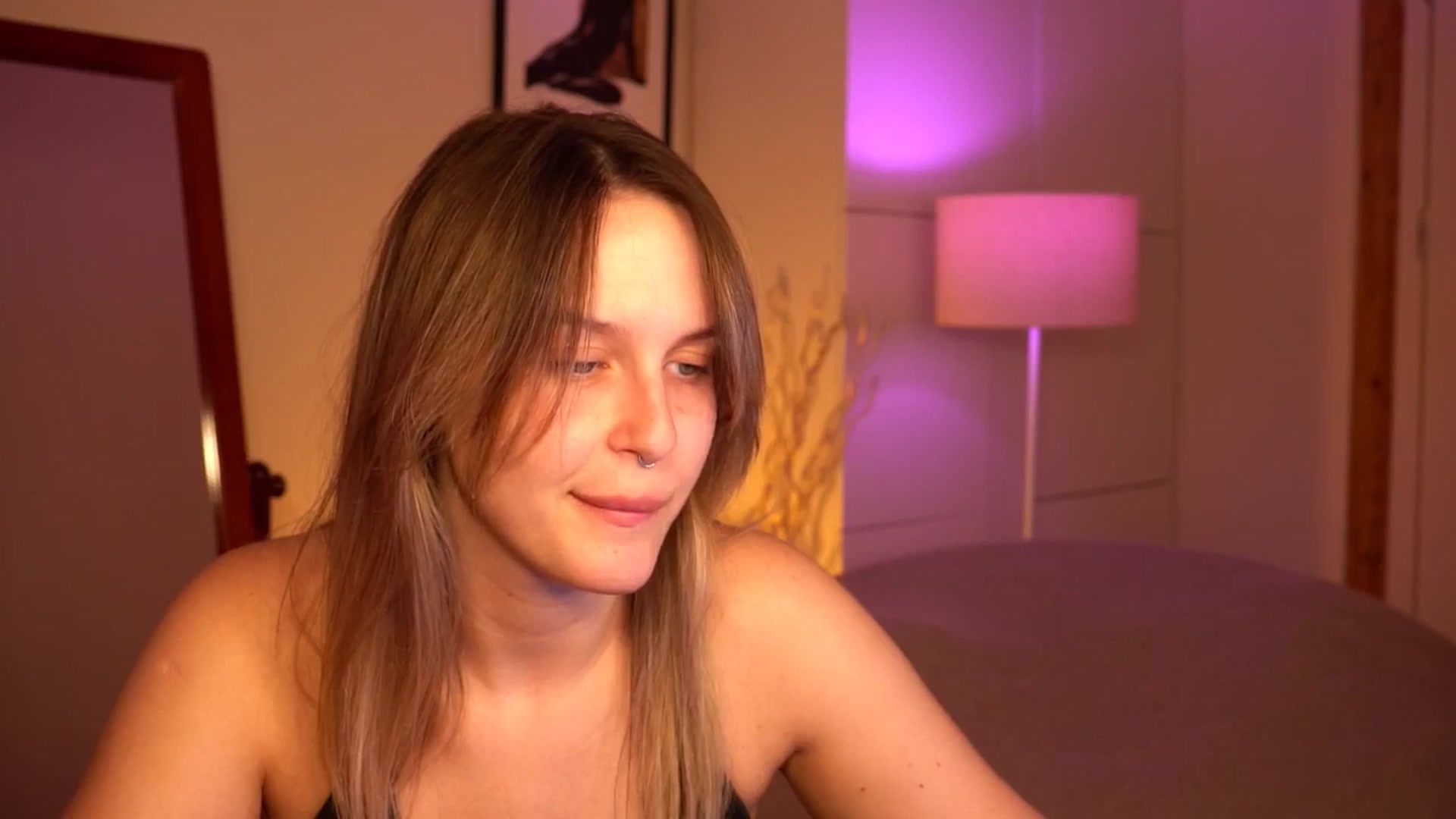 Gallery image thumbnail from sweetpulse_'s myfreecams stream on, 06/24/2024, 07:57 image 7 of 20