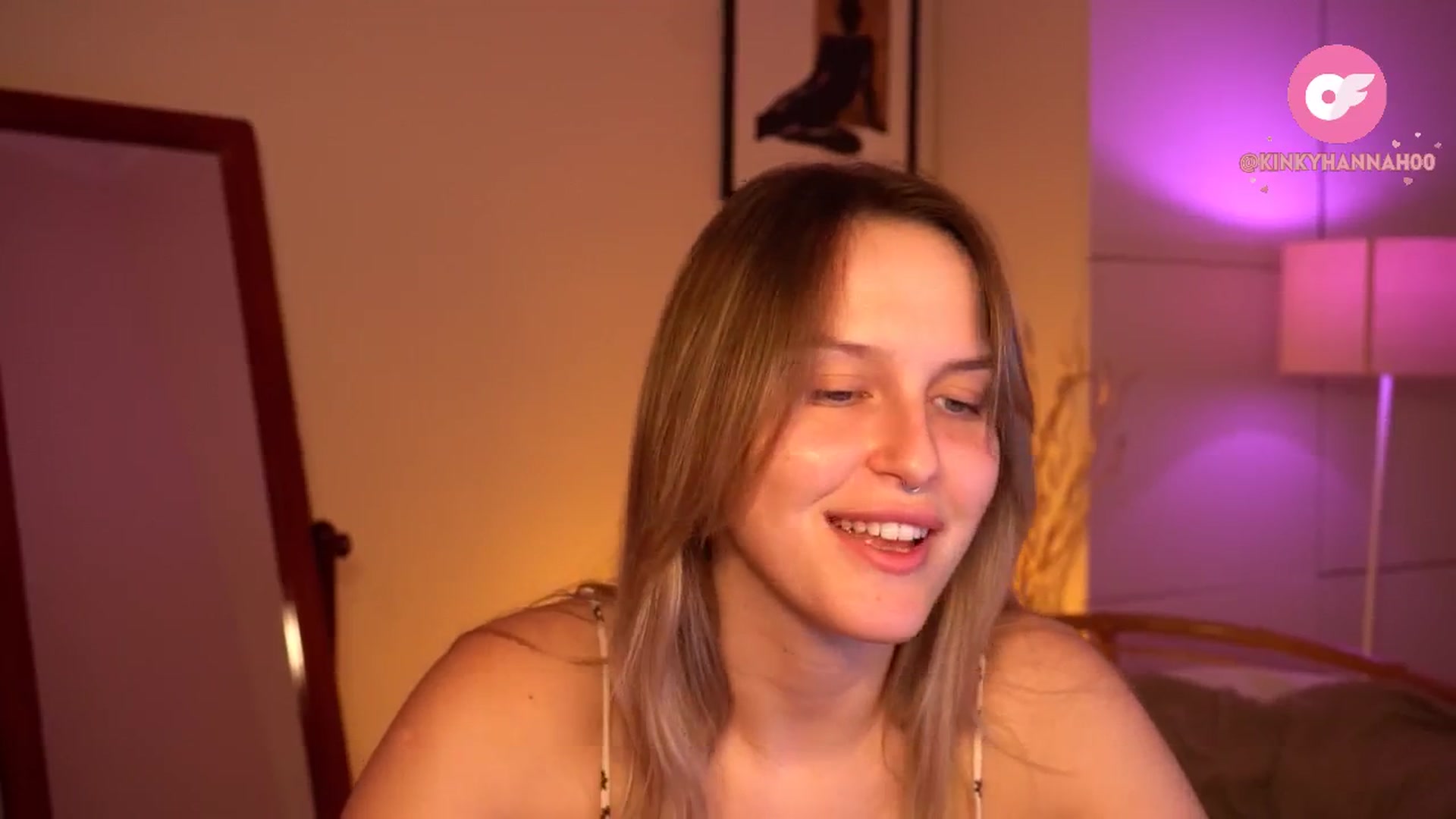 Gallery image thumbnail from sweetpulse_'s myfreecams stream on, 06/25/2024, 09:02 image 12 of 20