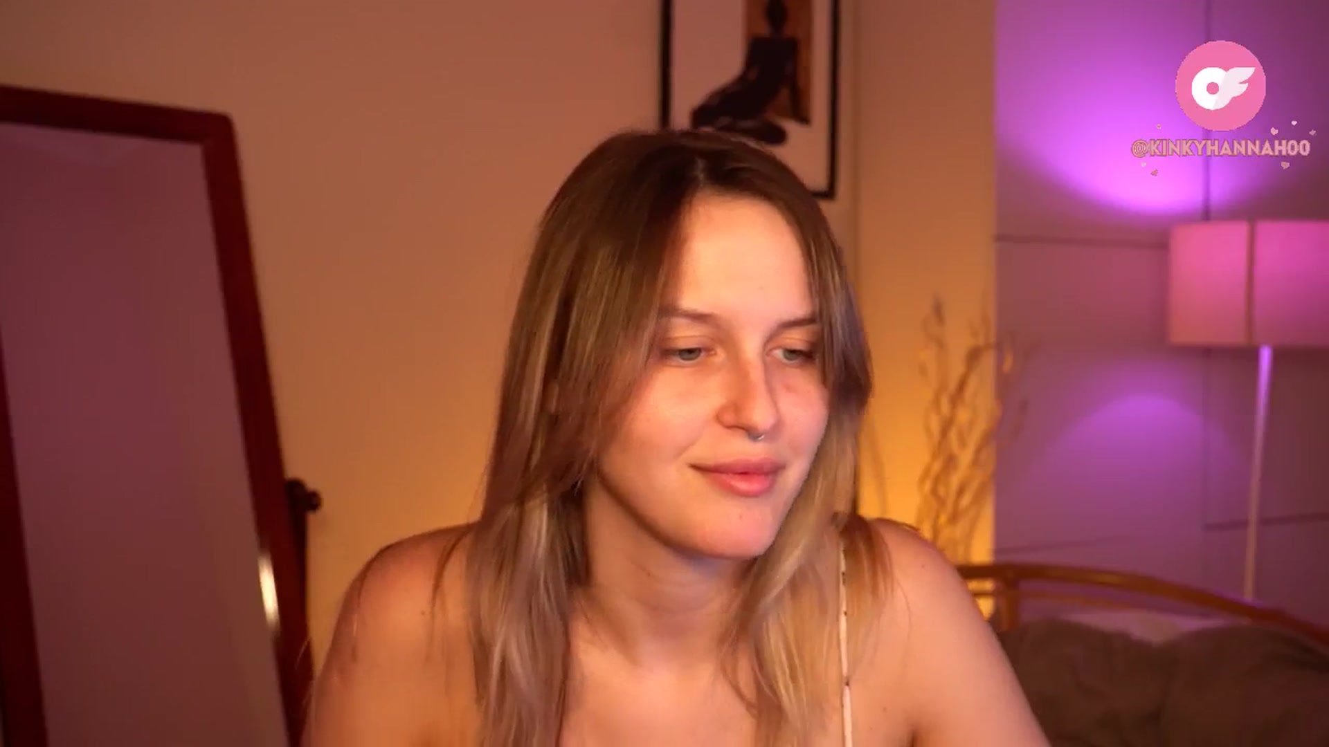 Gallery image thumbnail from sweetpulse_'s myfreecams stream on, 06/25/2024, 09:02 image 16 of 20