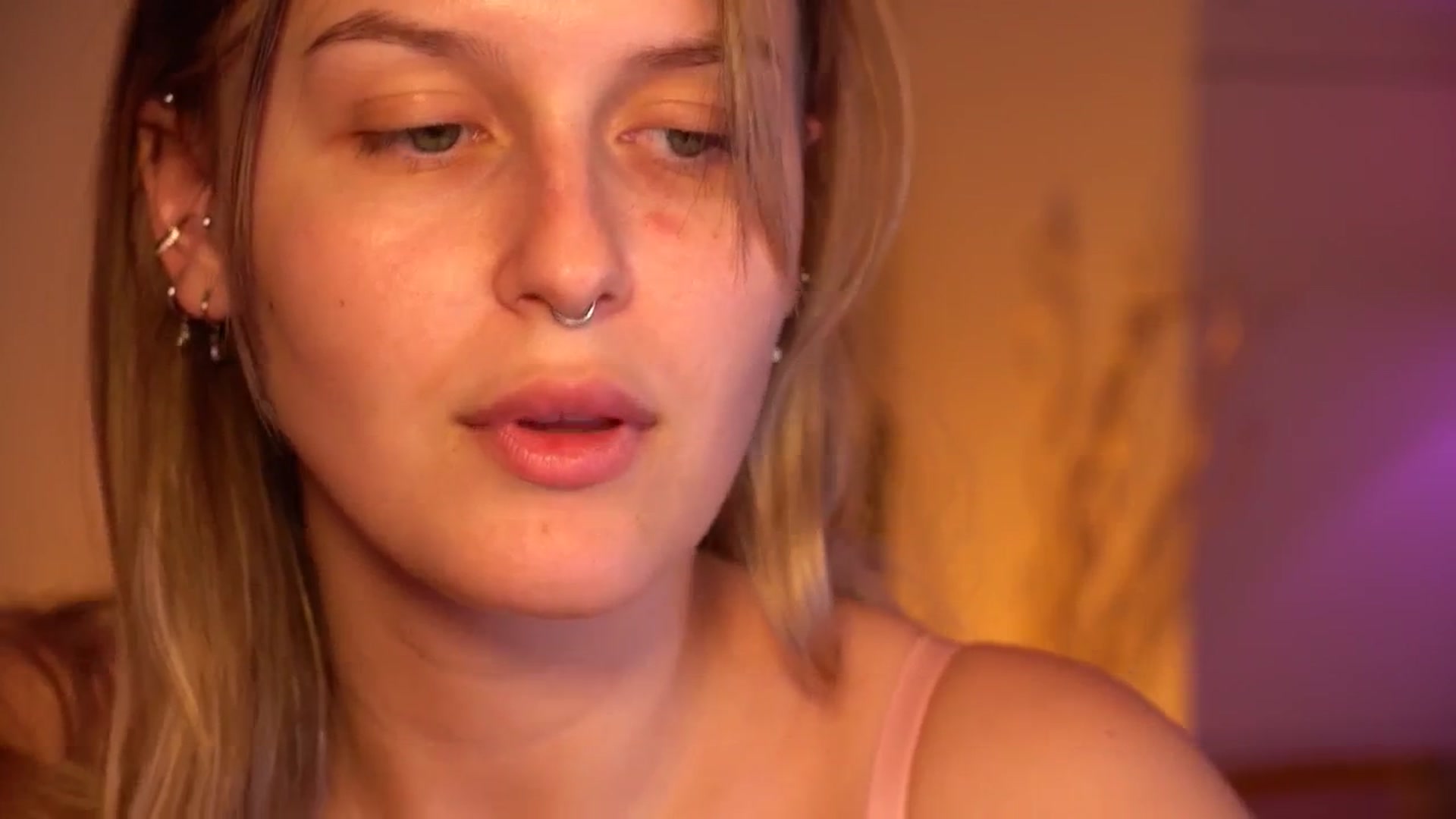Gallery image thumbnail from sweetpulse_'s myfreecams stream on, 06/26/2024, 11:46 image 9 of 20