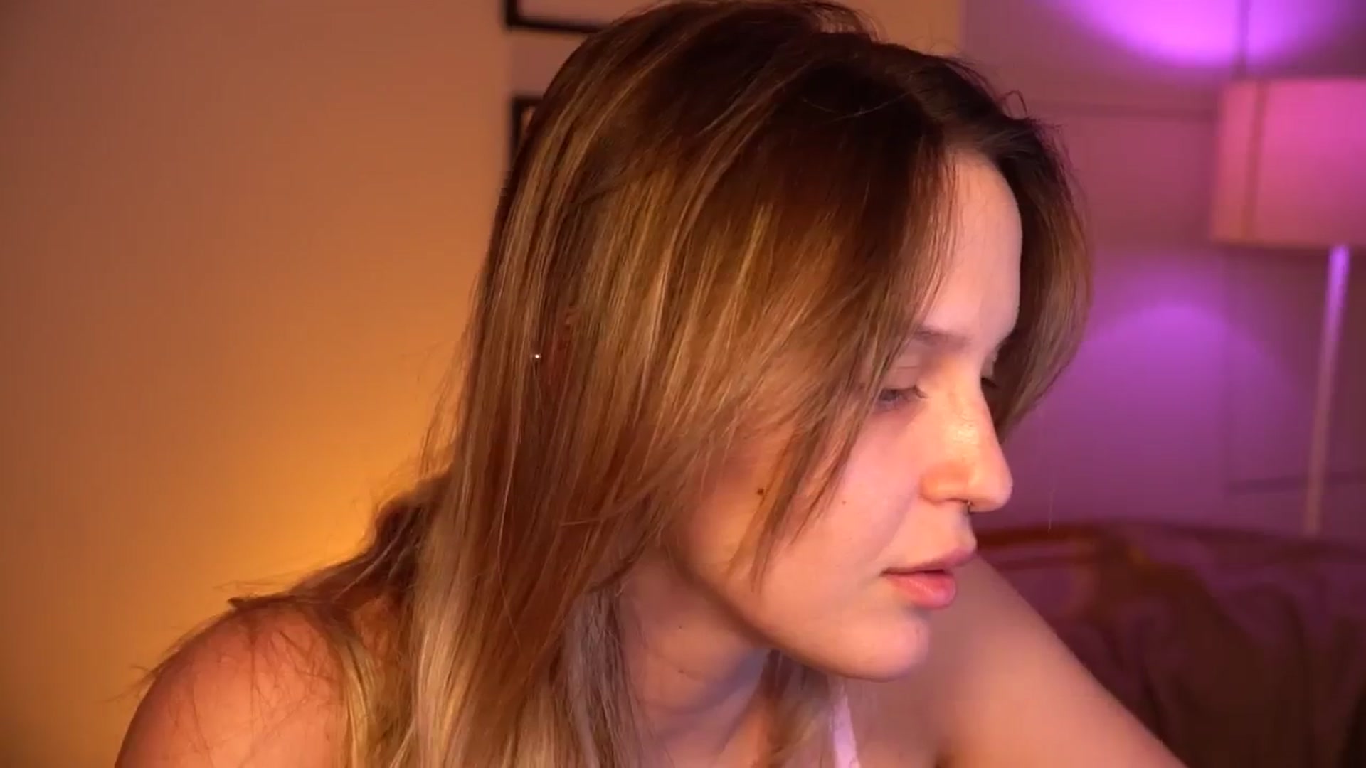Gallery image thumbnail from sweetpulse_'s myfreecams stream on, 06/26/2024, 11:46 image 20 of 20