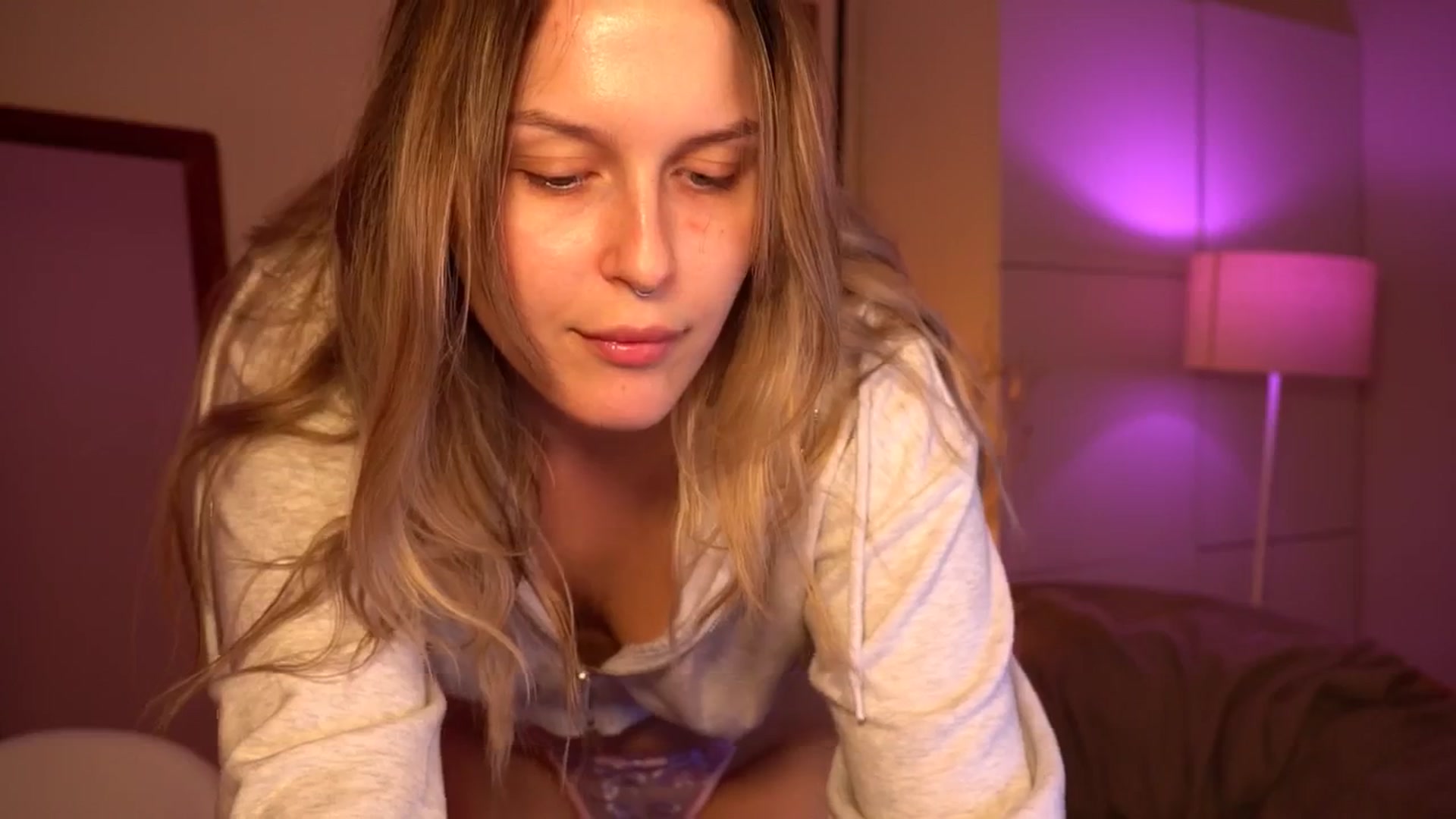 Gallery image thumbnail from sweetpulse_'s myfreecams stream on, 06/26/2024, 11:46 image 6 of 20
