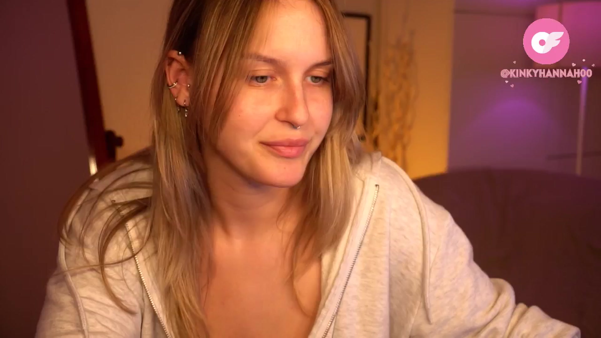 Gallery image thumbnail from sweetpulse_'s myfreecams stream on, 06/29/2024, 08:54 image 18 of 20