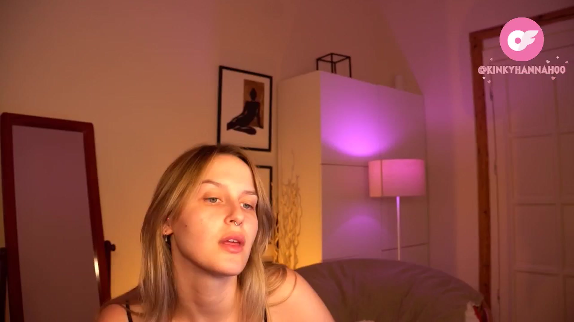 Gallery image thumbnail from sweetpulse_'s myfreecams stream on, 06/29/2024, 10:35 image 18 of 20