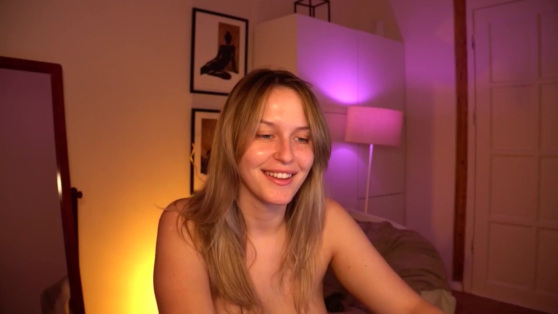 Gallery image thumbnail from sweetpulse_'s myfreecams stream on, 06/30/2024, 05:54 image 11 of 20