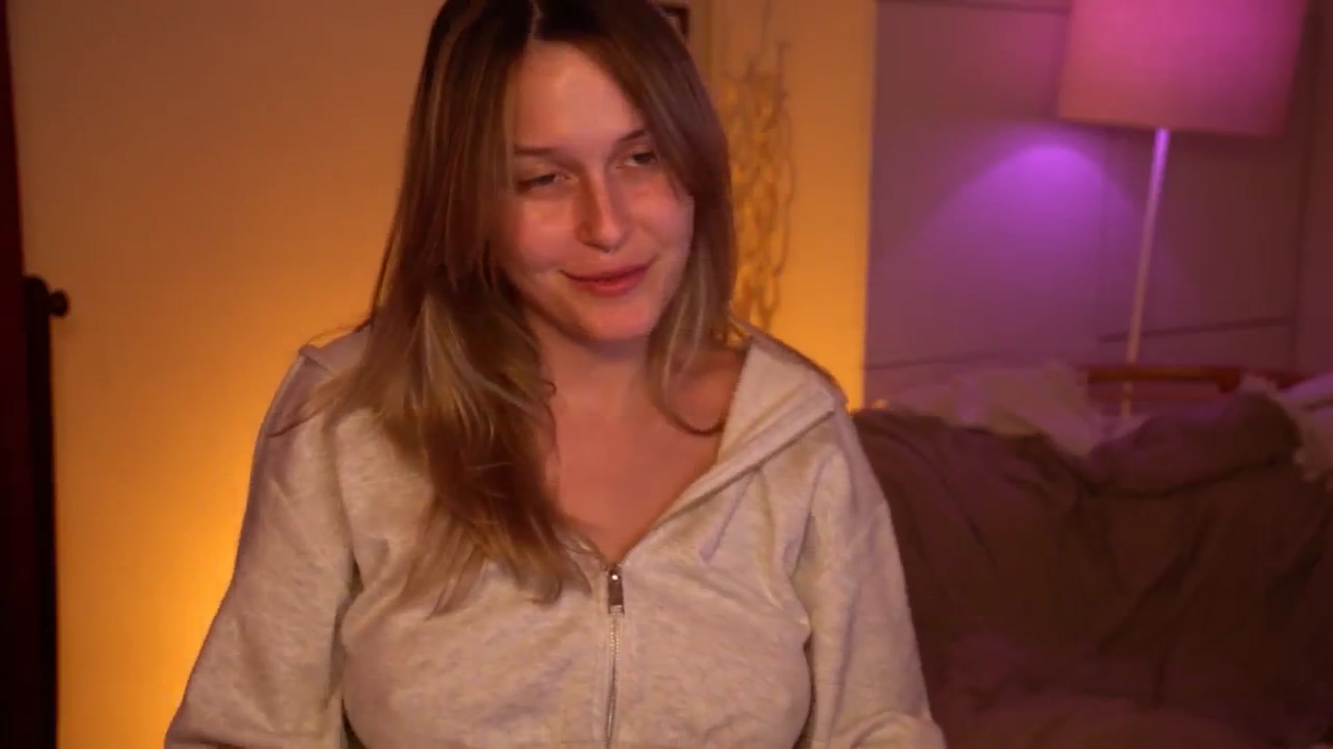 Gallery image thumbnail from sweetpulse_'s myfreecams stream on, 06/30/2024, 11:20 image 3 of 20