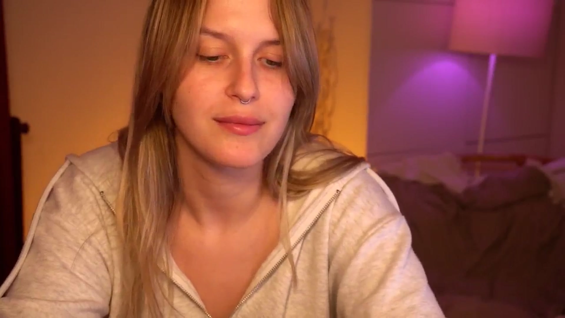 Gallery image thumbnail from sweetpulse_'s myfreecams stream on, 06/30/2024, 11:20 image 4 of 20